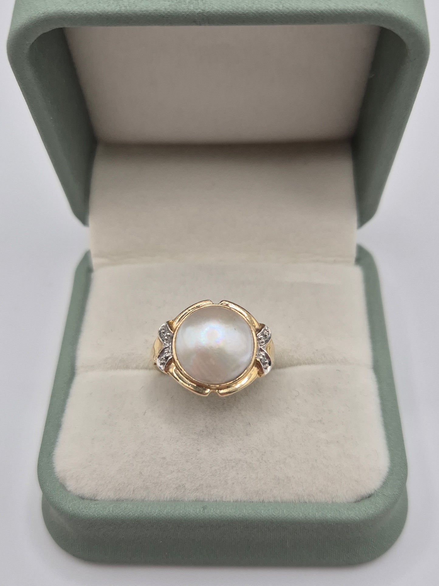 14ct gold pearl and diamond ring