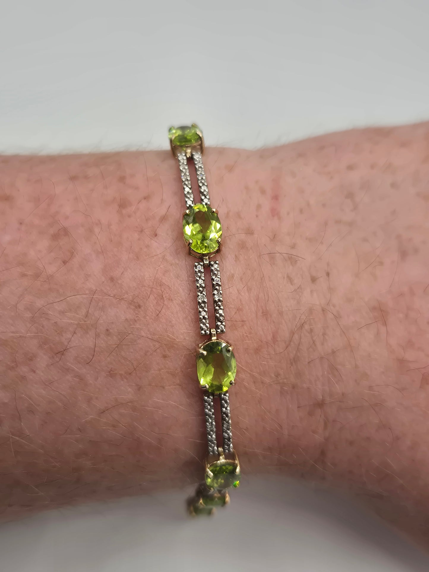 9ct gold peridot and diamond bracelet