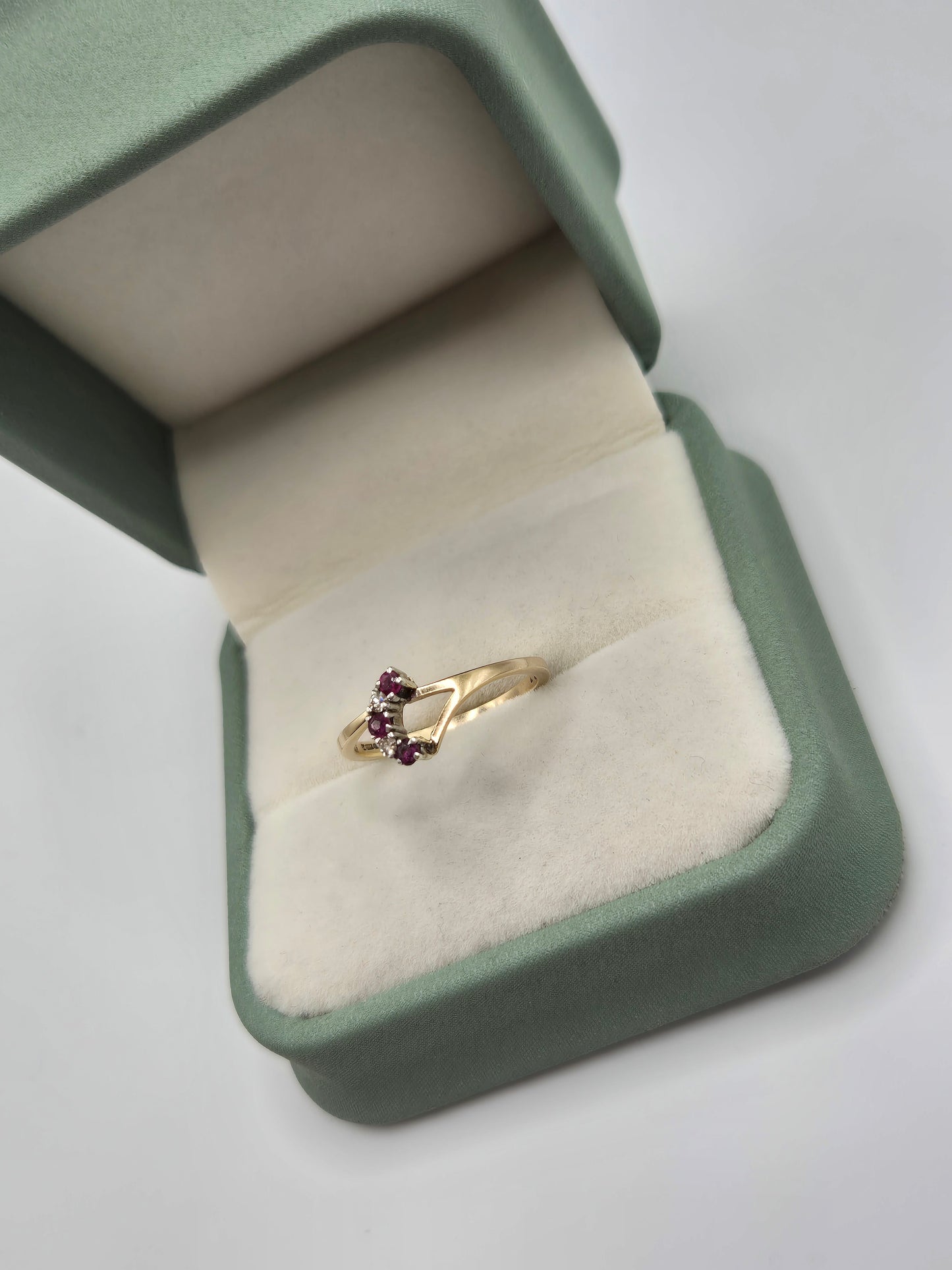 9ct gold ruby and diamond ring