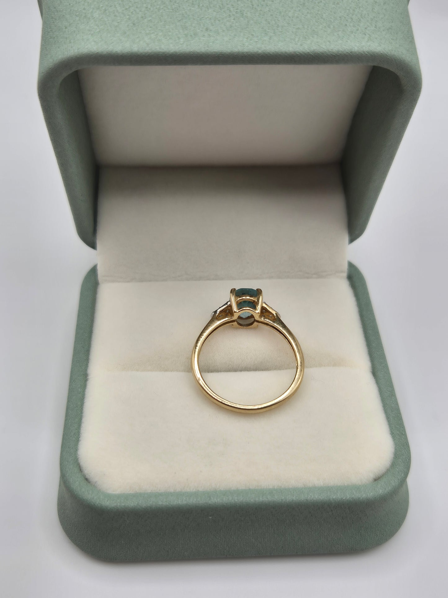 9ct gold topaz and cz ring