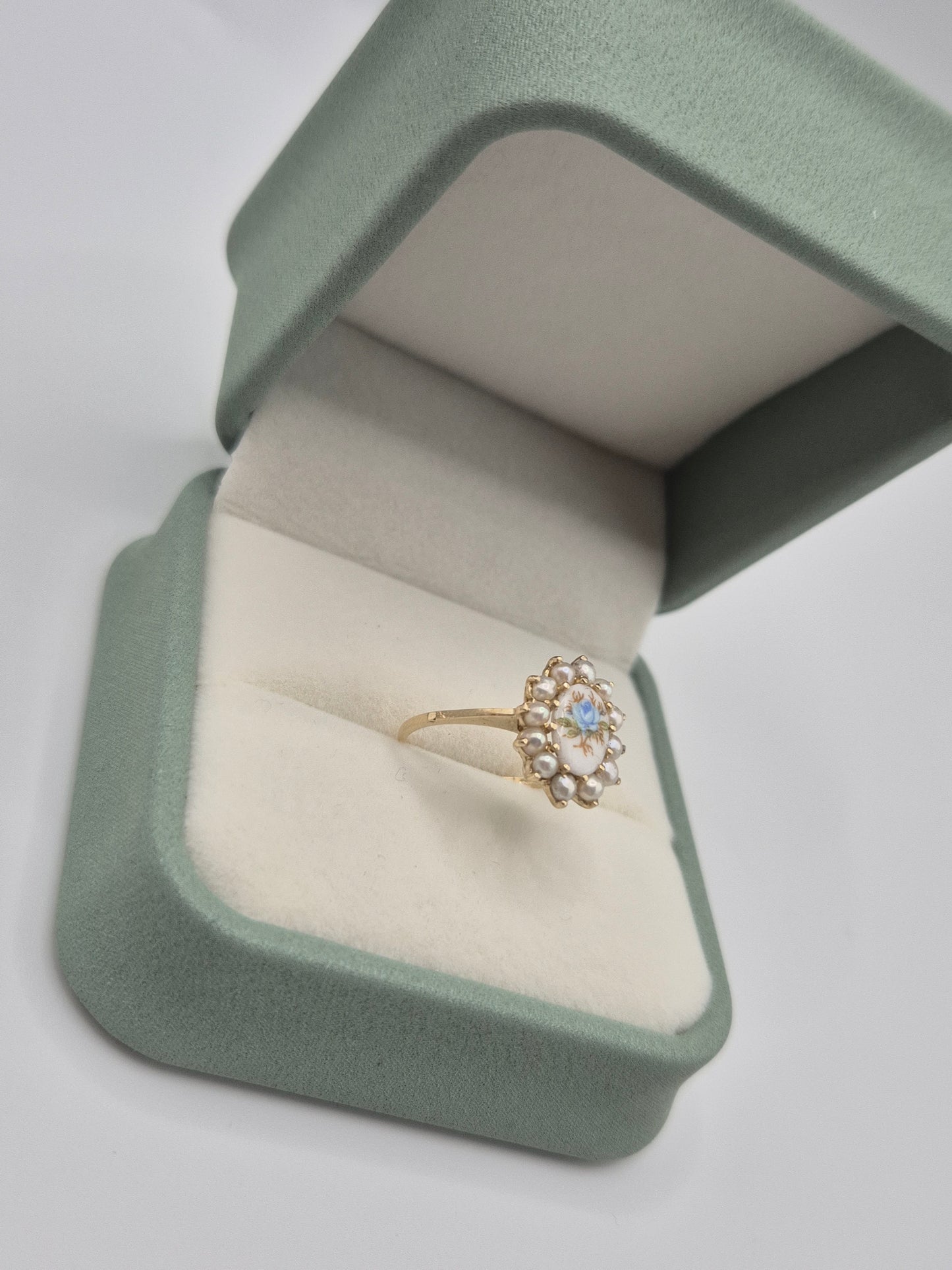 9ct gold limoge and pearl ring