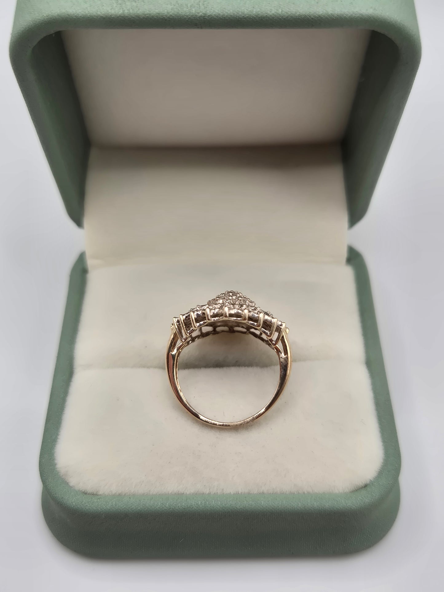 9ct gold diamond cluster ring