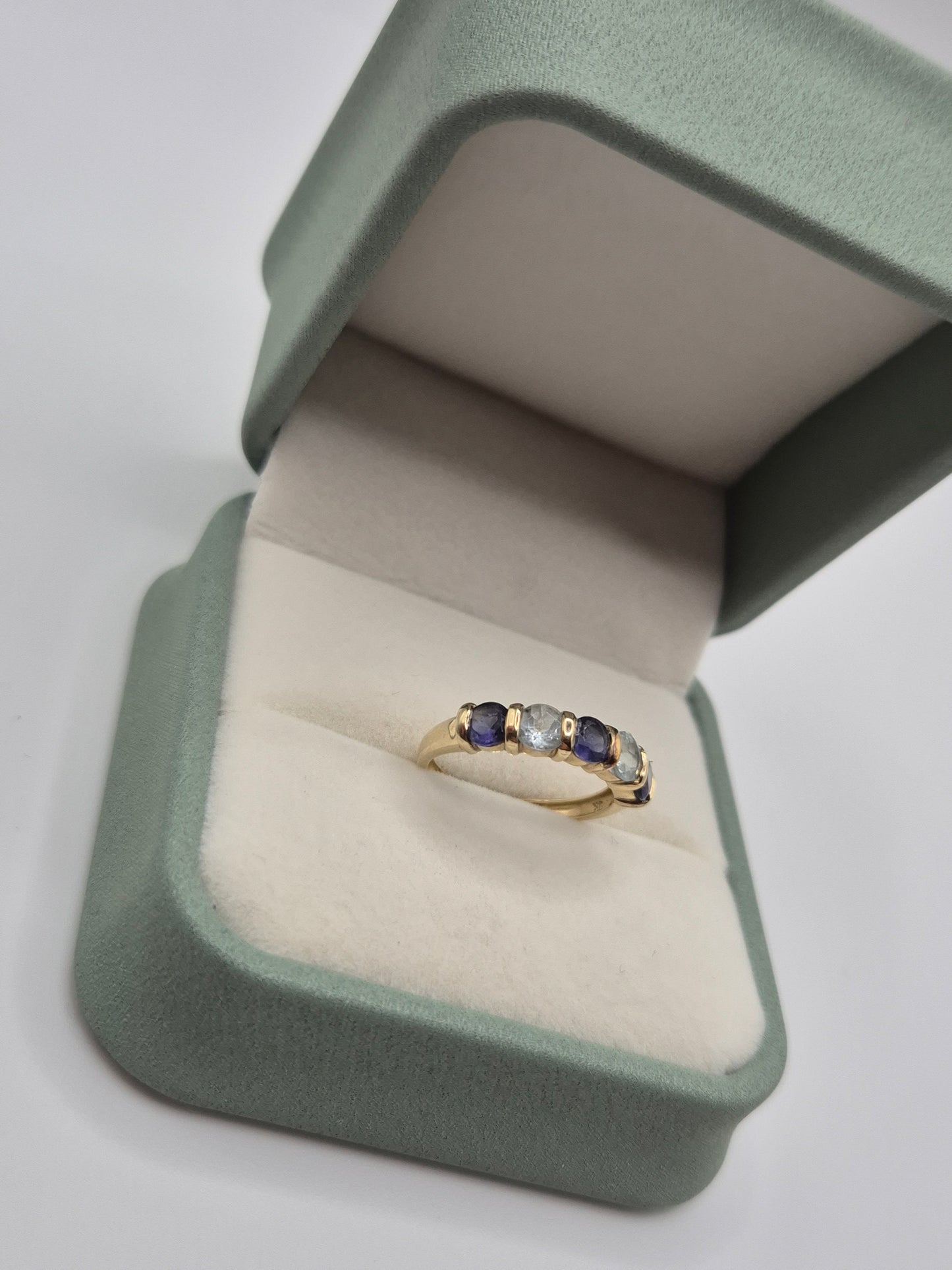 9ct gold iolite and aquamarine ring