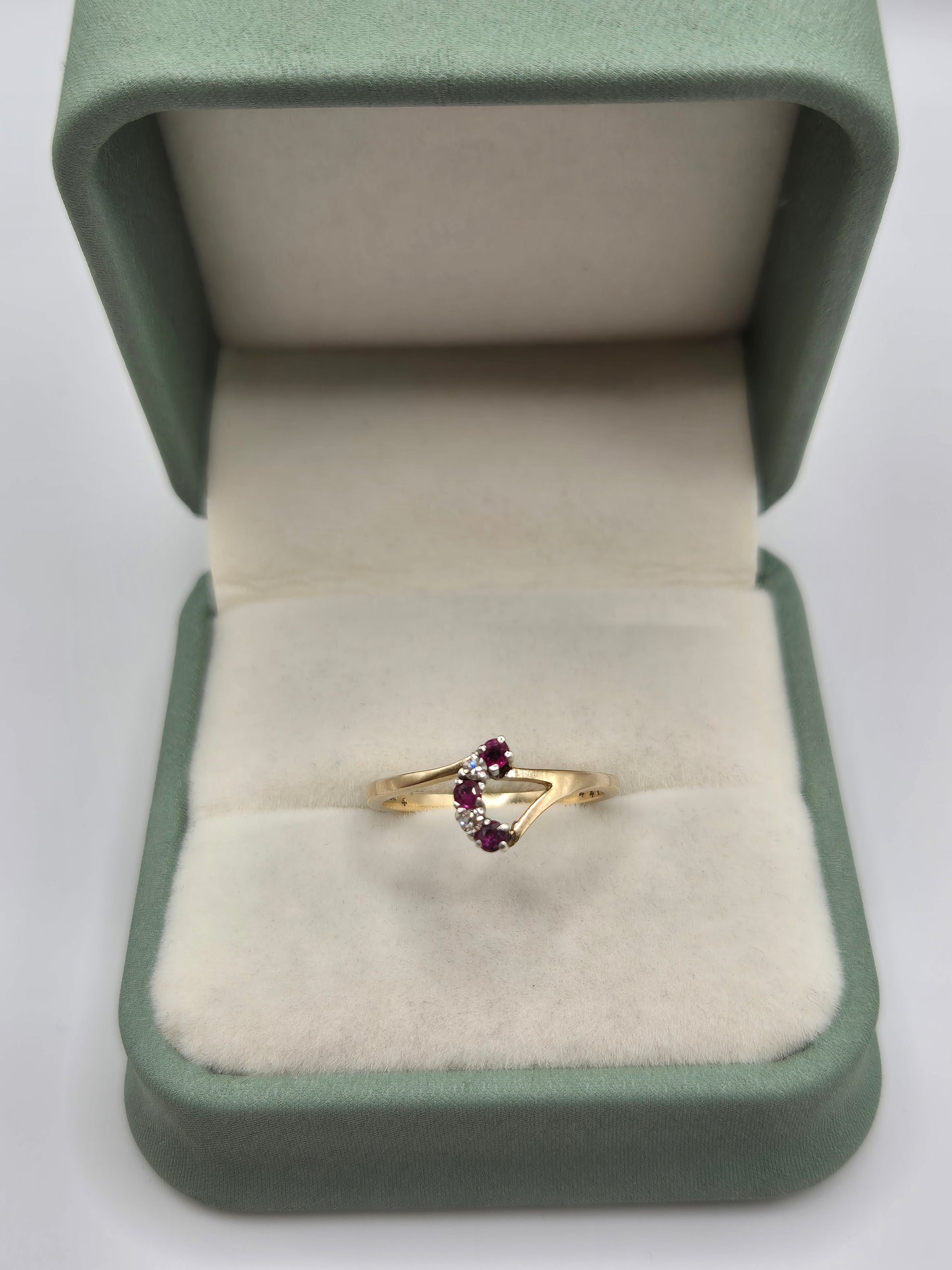 9ct gold ruby and diamond ring
