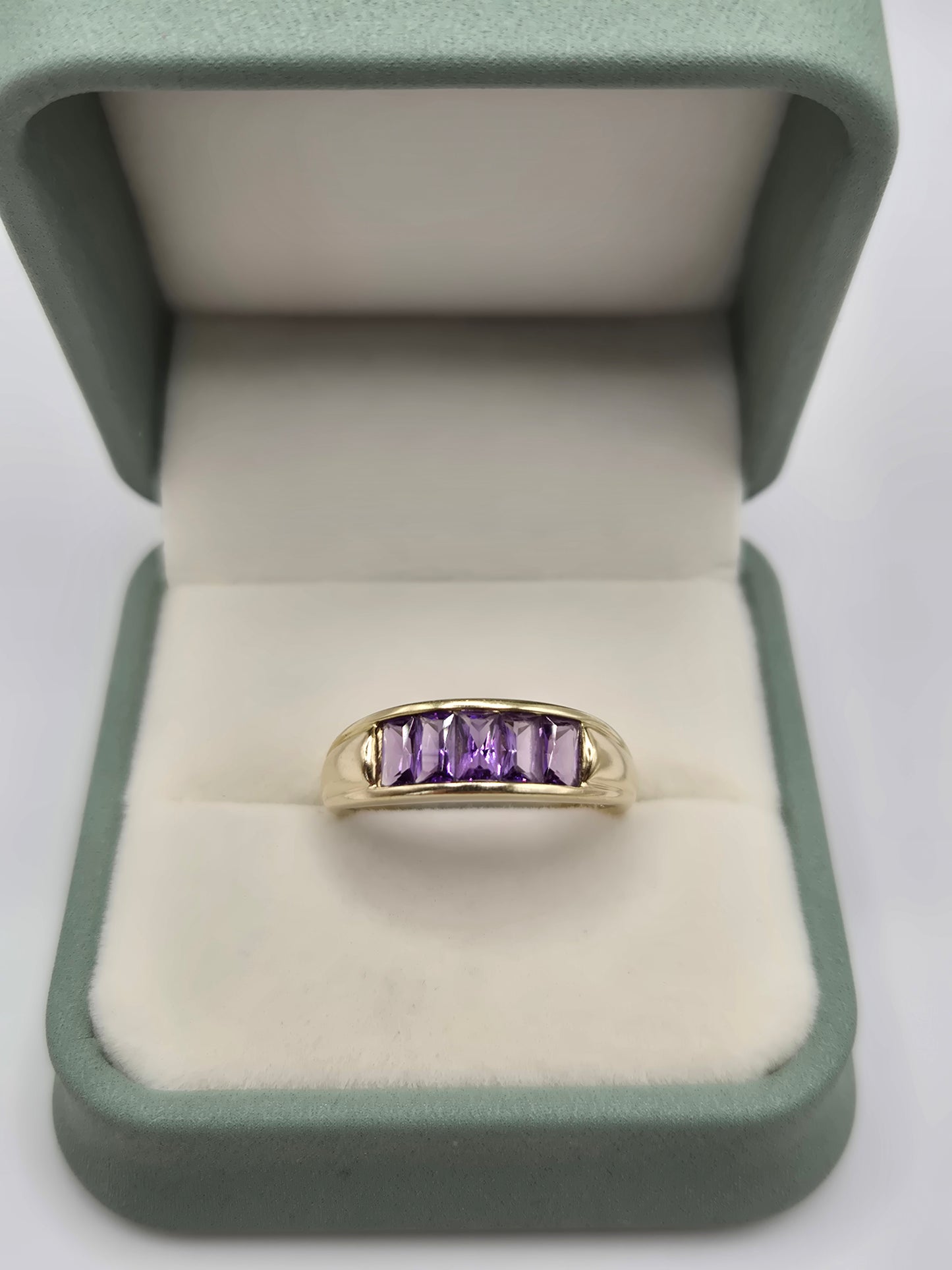 9ct gold amethyst ring