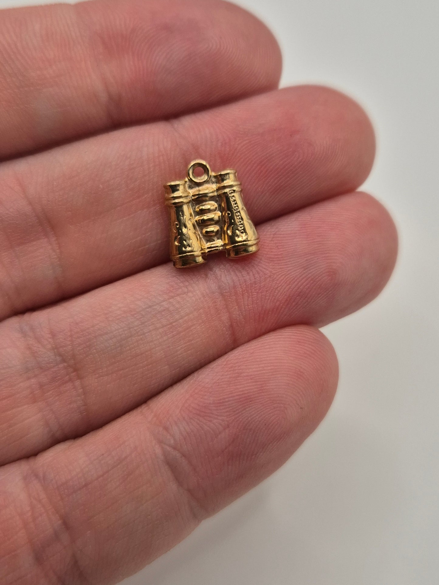 9ct gold binoculars charm