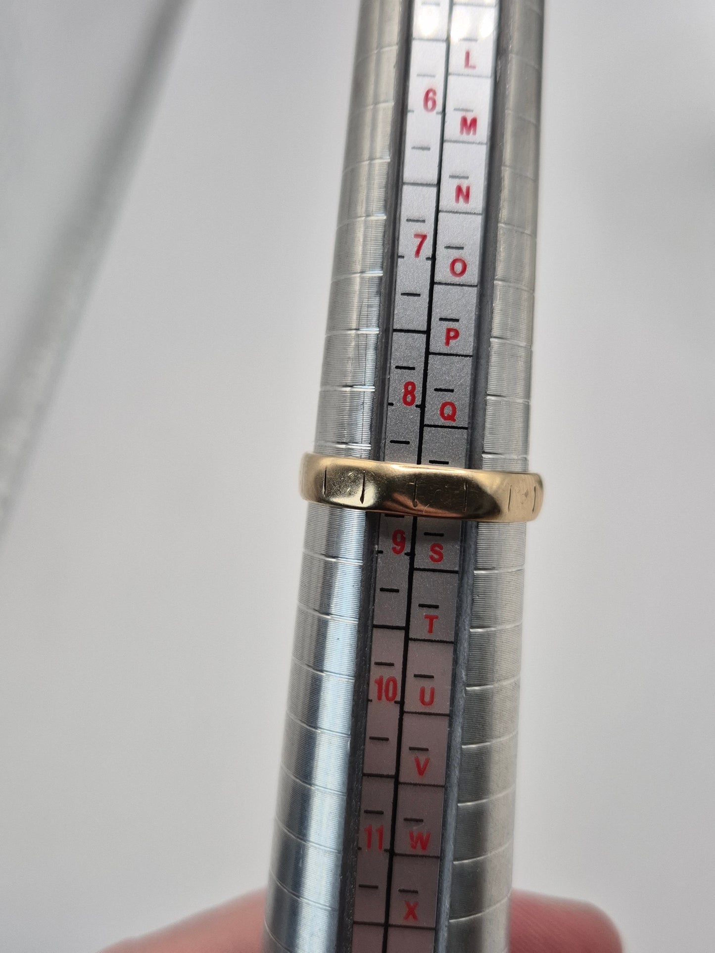 9ct gold patterned band ring