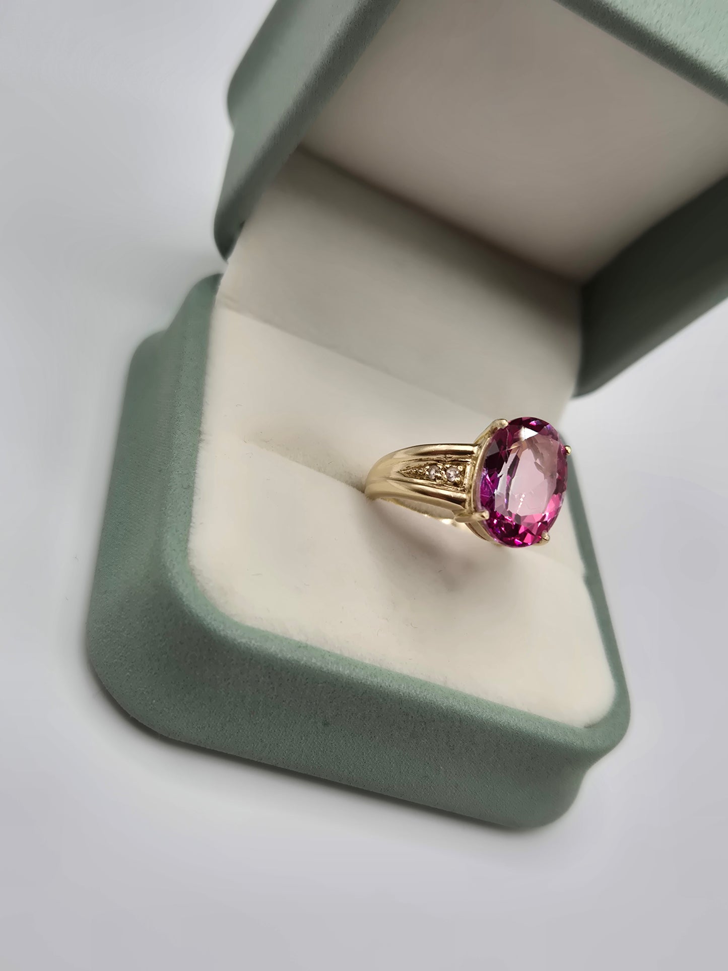 Heavy 9ct gold pink topaz and diamond ring