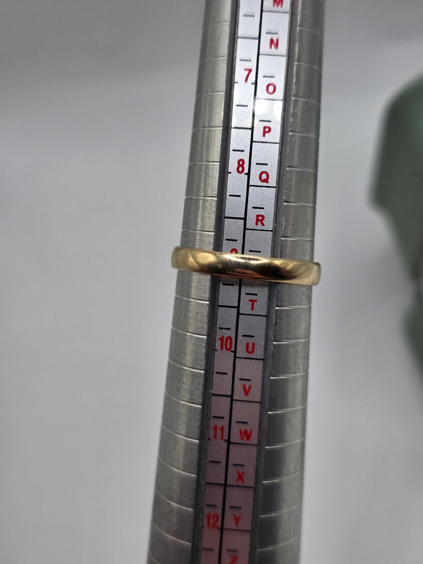 9ct gold diamond gypsy ring