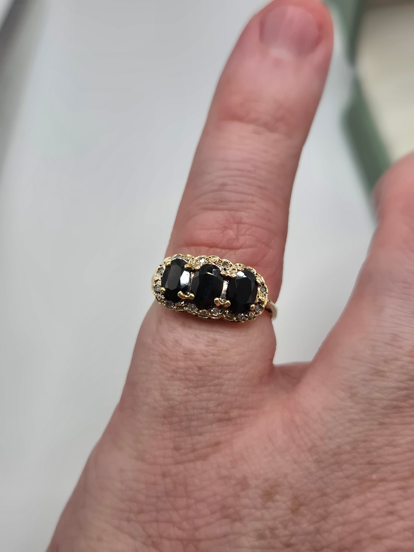 9ct gold sapphire and diamond ring