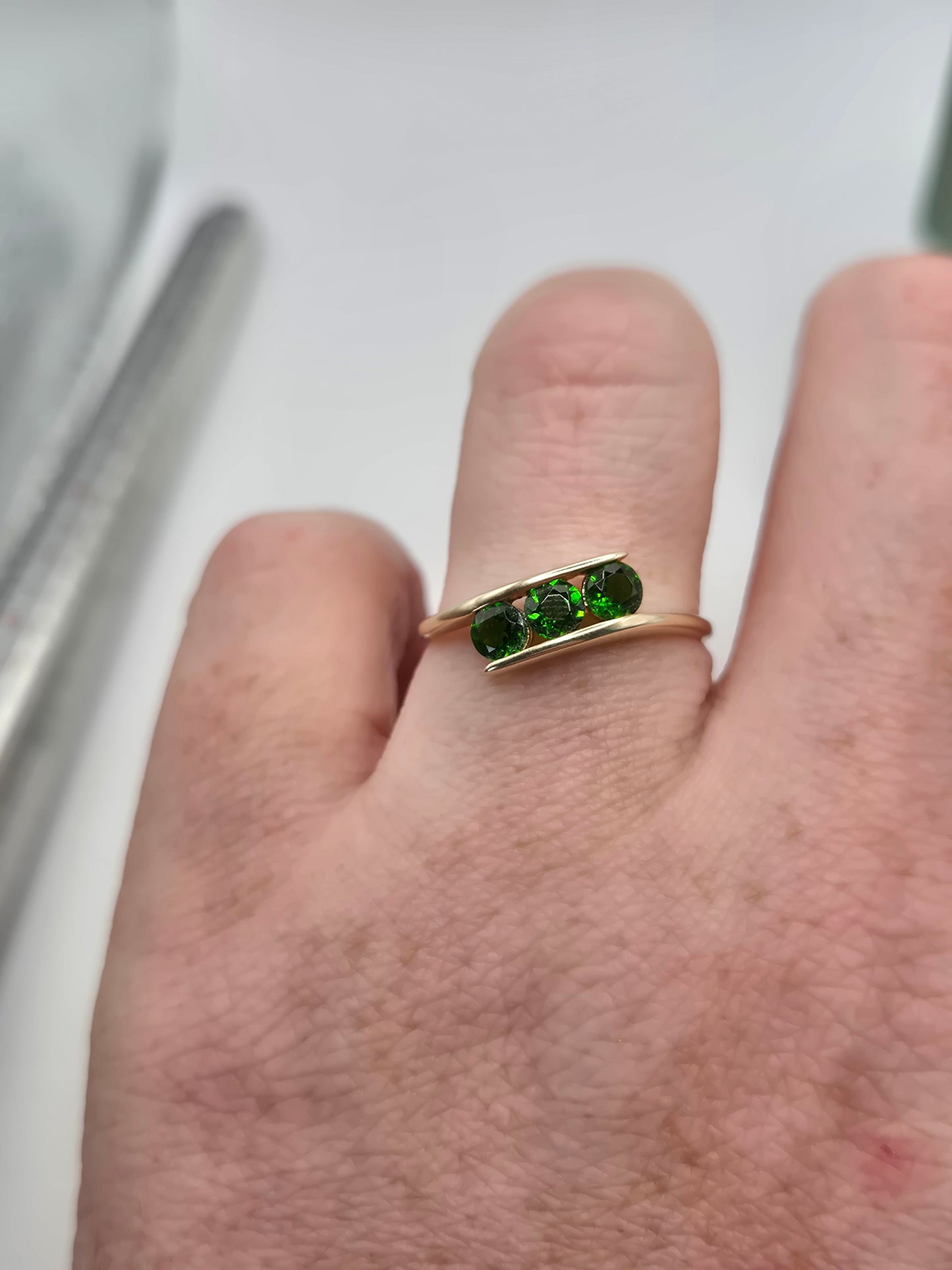 9ct gold diopside ring