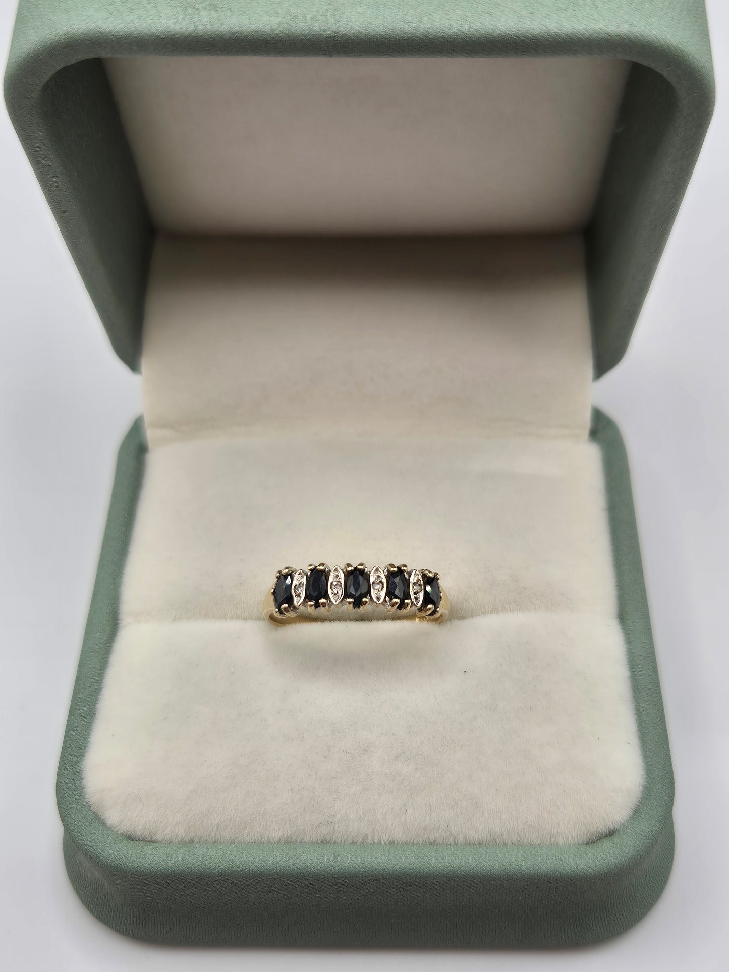 9ct gold sapphire and diamond ring