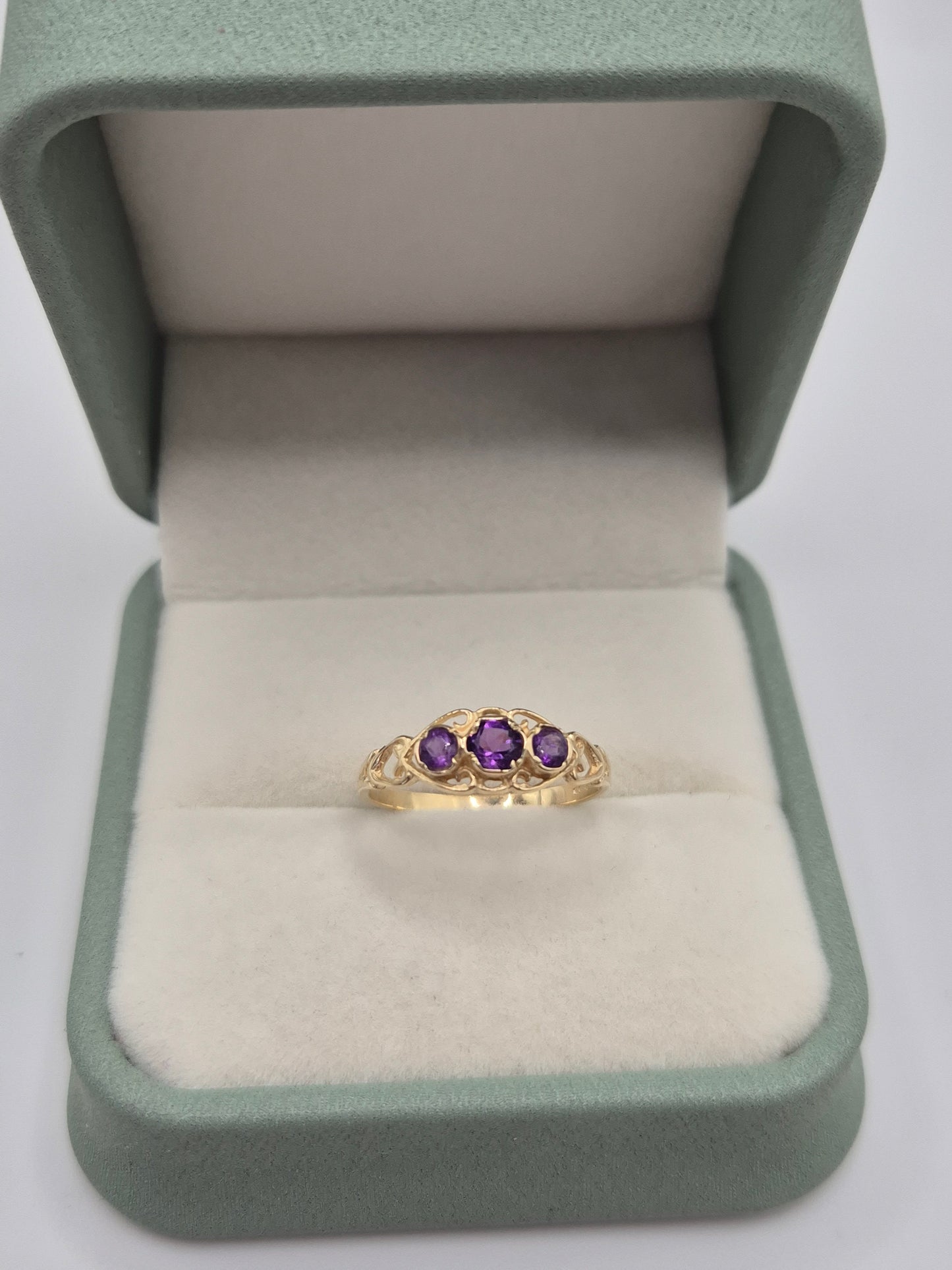 9ct gold amethyst ring
