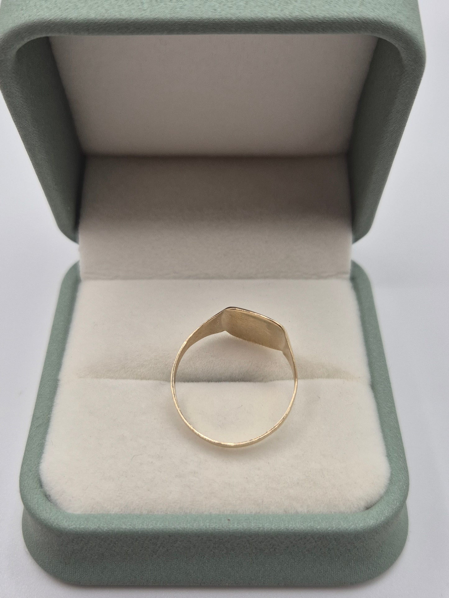 9ct gold signet ring