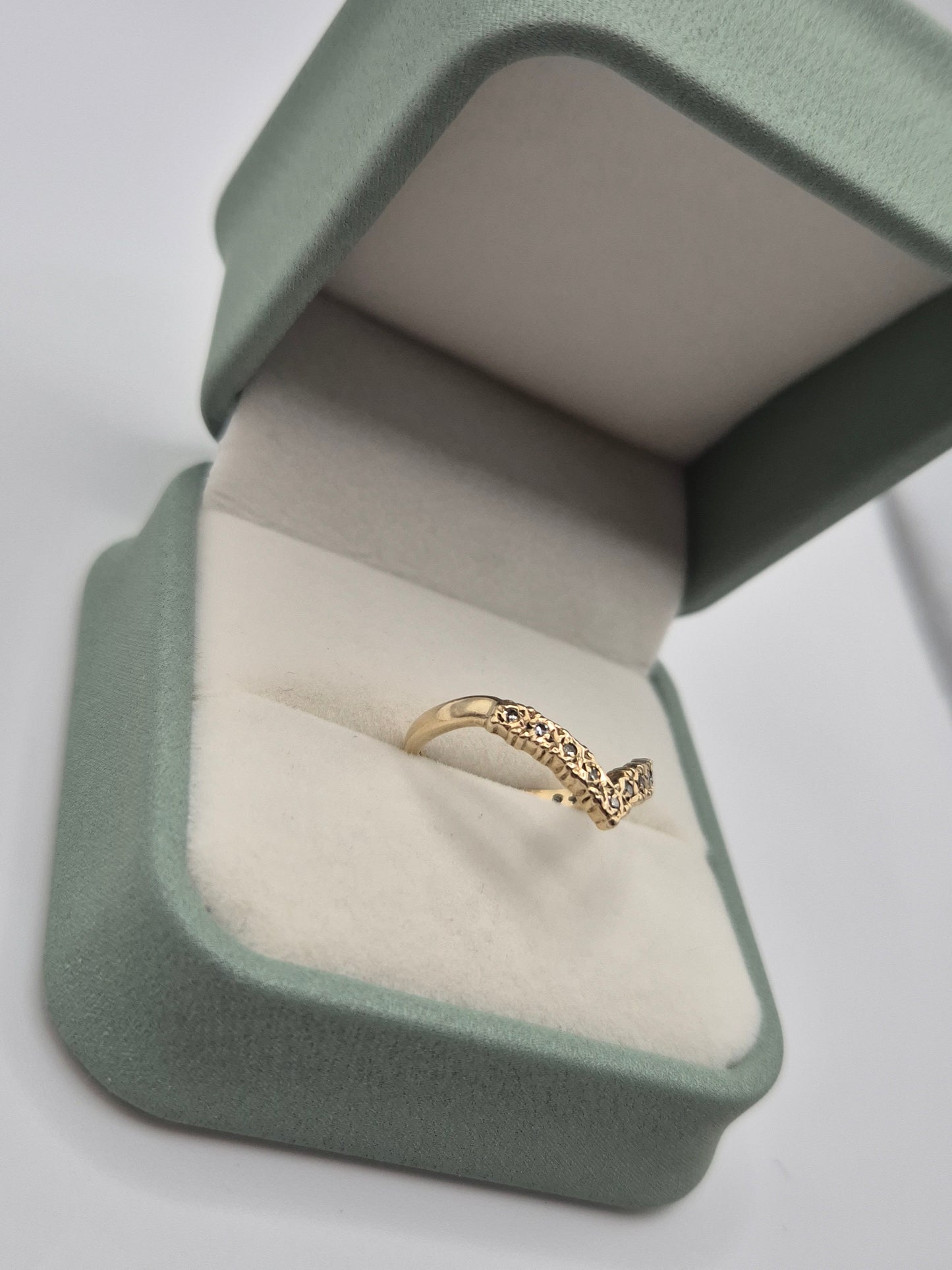 9ct gold diamond wishbone ring