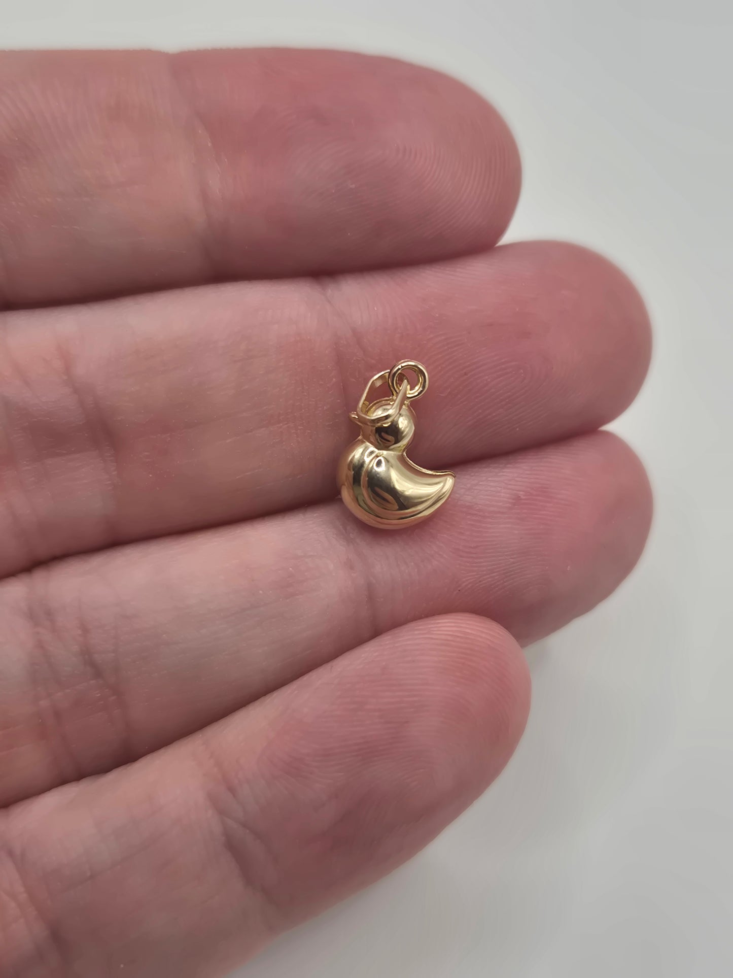 9ct gold enamelled duck charm