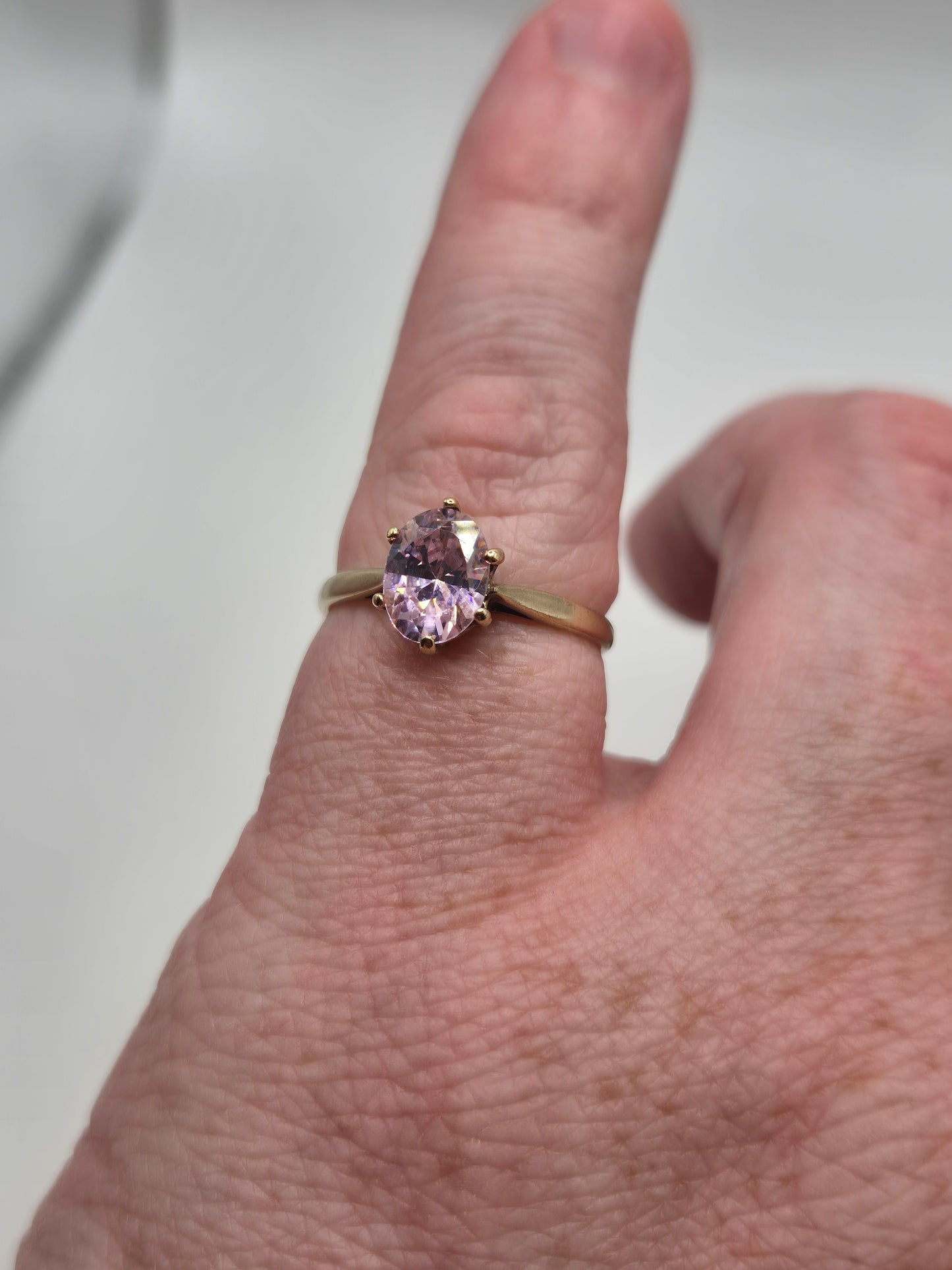 9ct gold pink gemstone ring