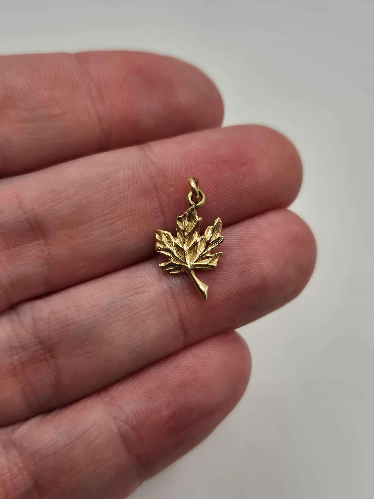 9ct gold leaf charm