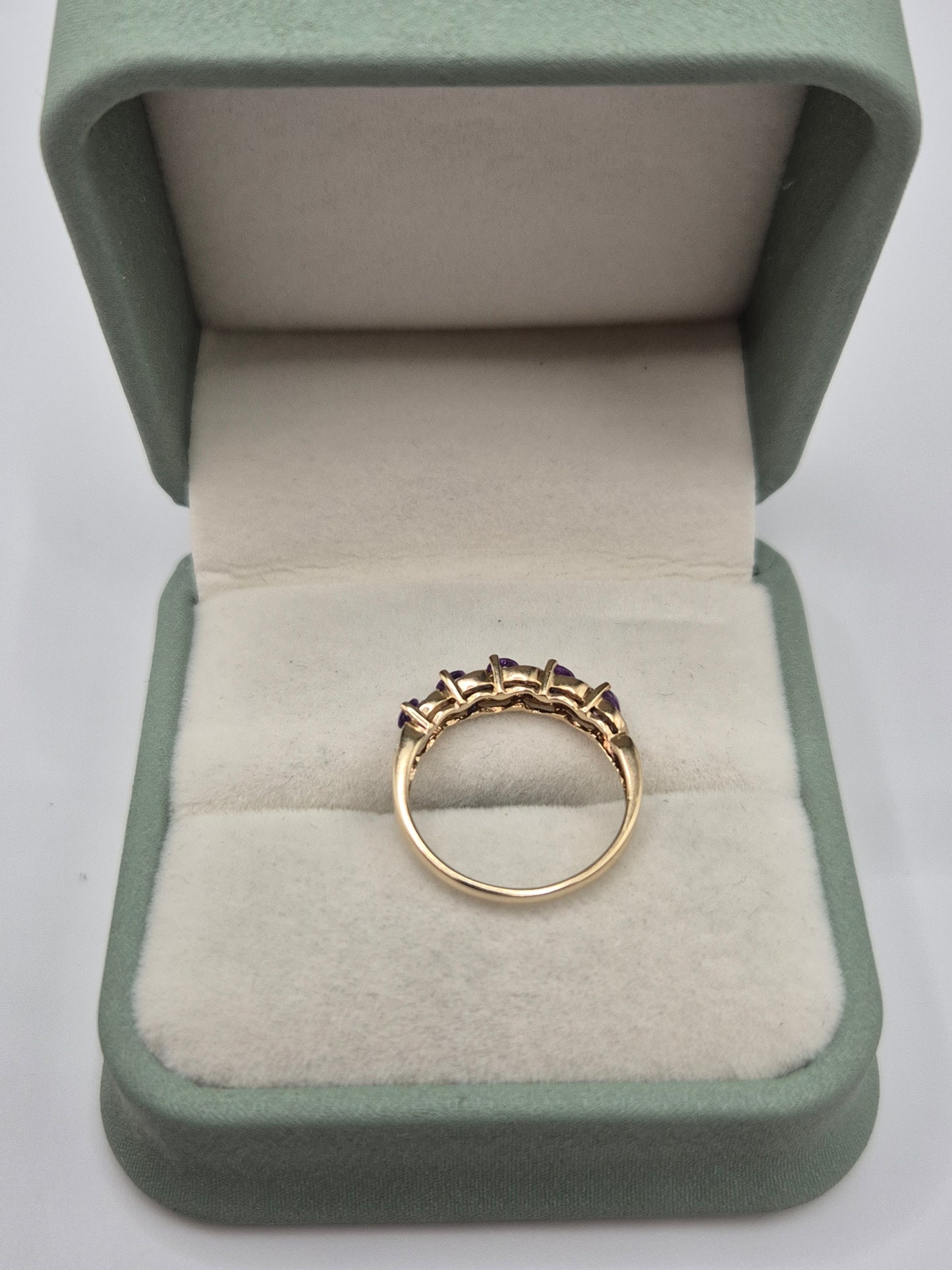9ct gold amethyst and diamond ring