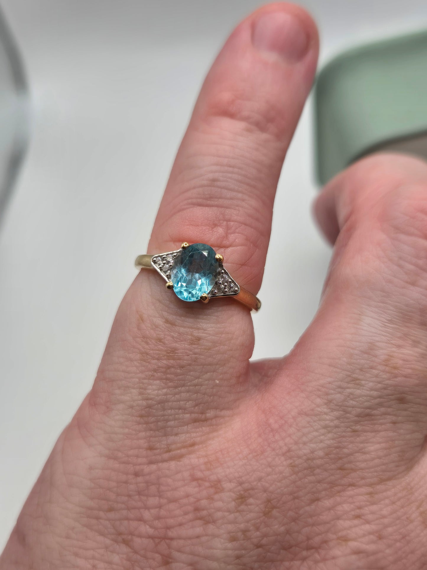 9ct gold topaz and cz ring