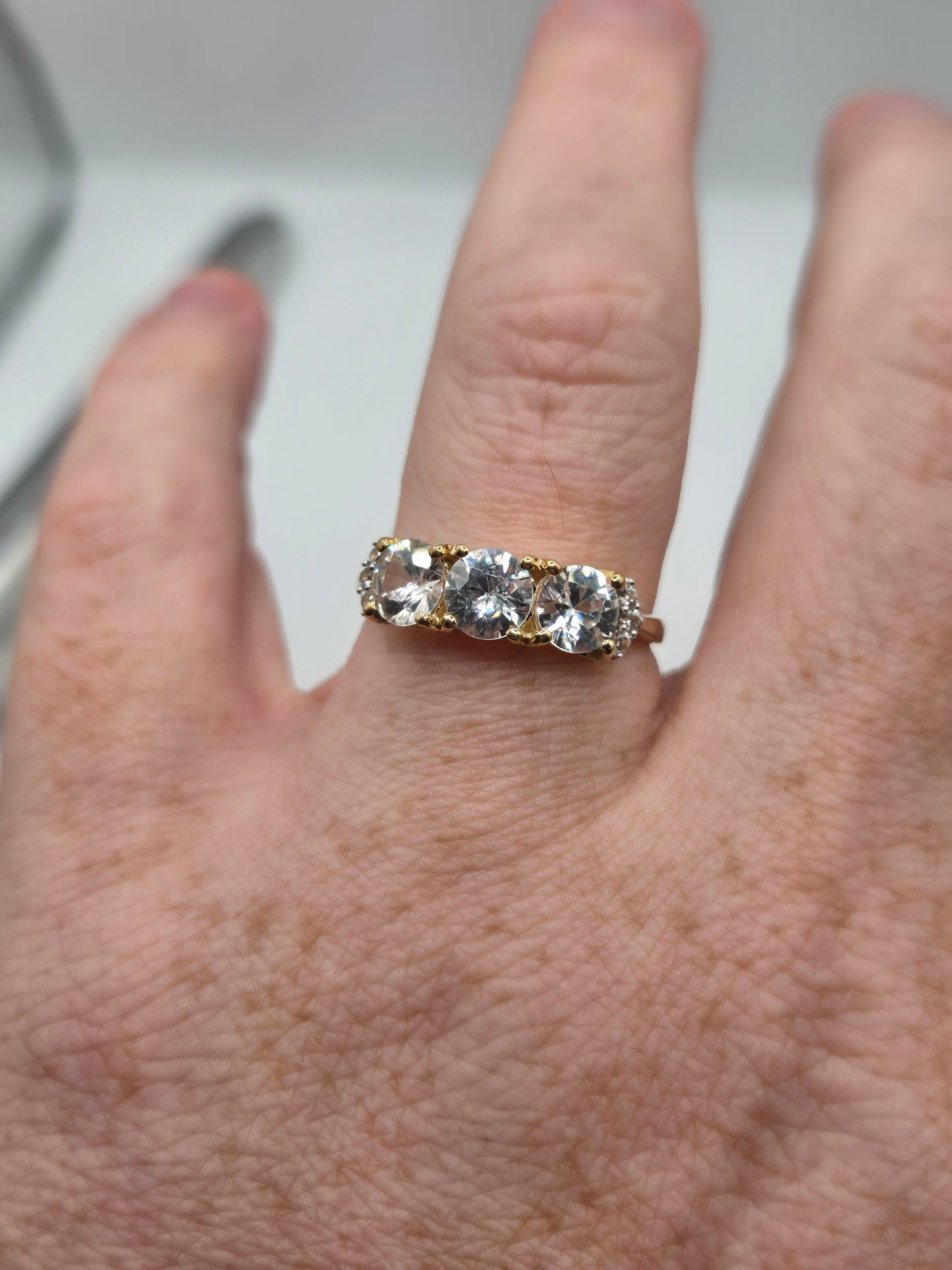 9ct gold white sapphire and diamond ring