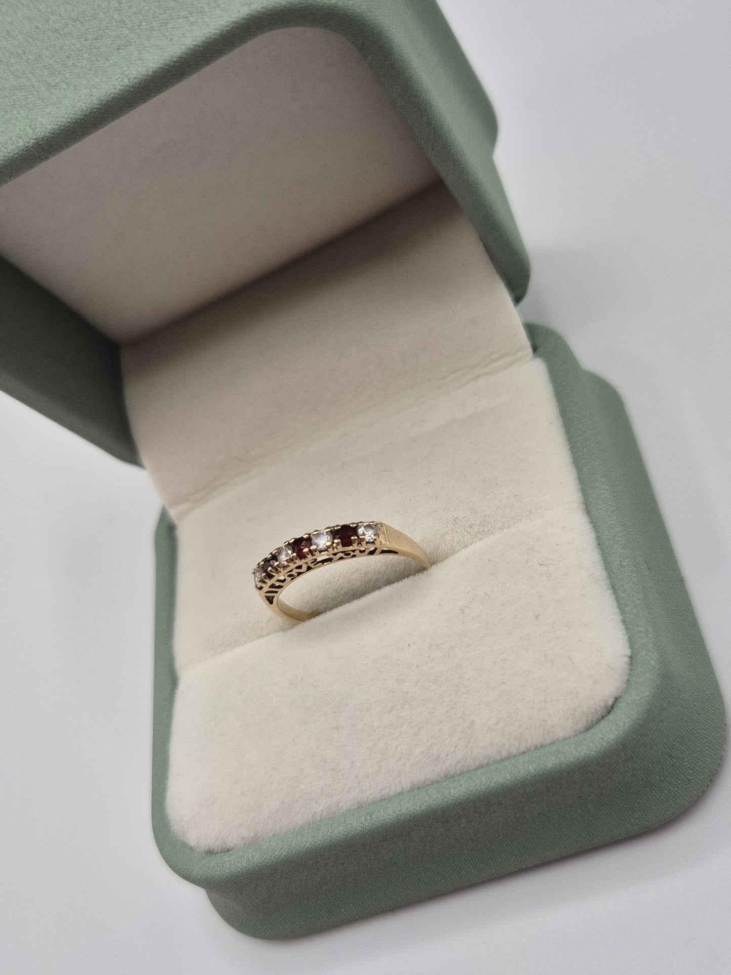 9ct gold garnet and cz "i love you" ring