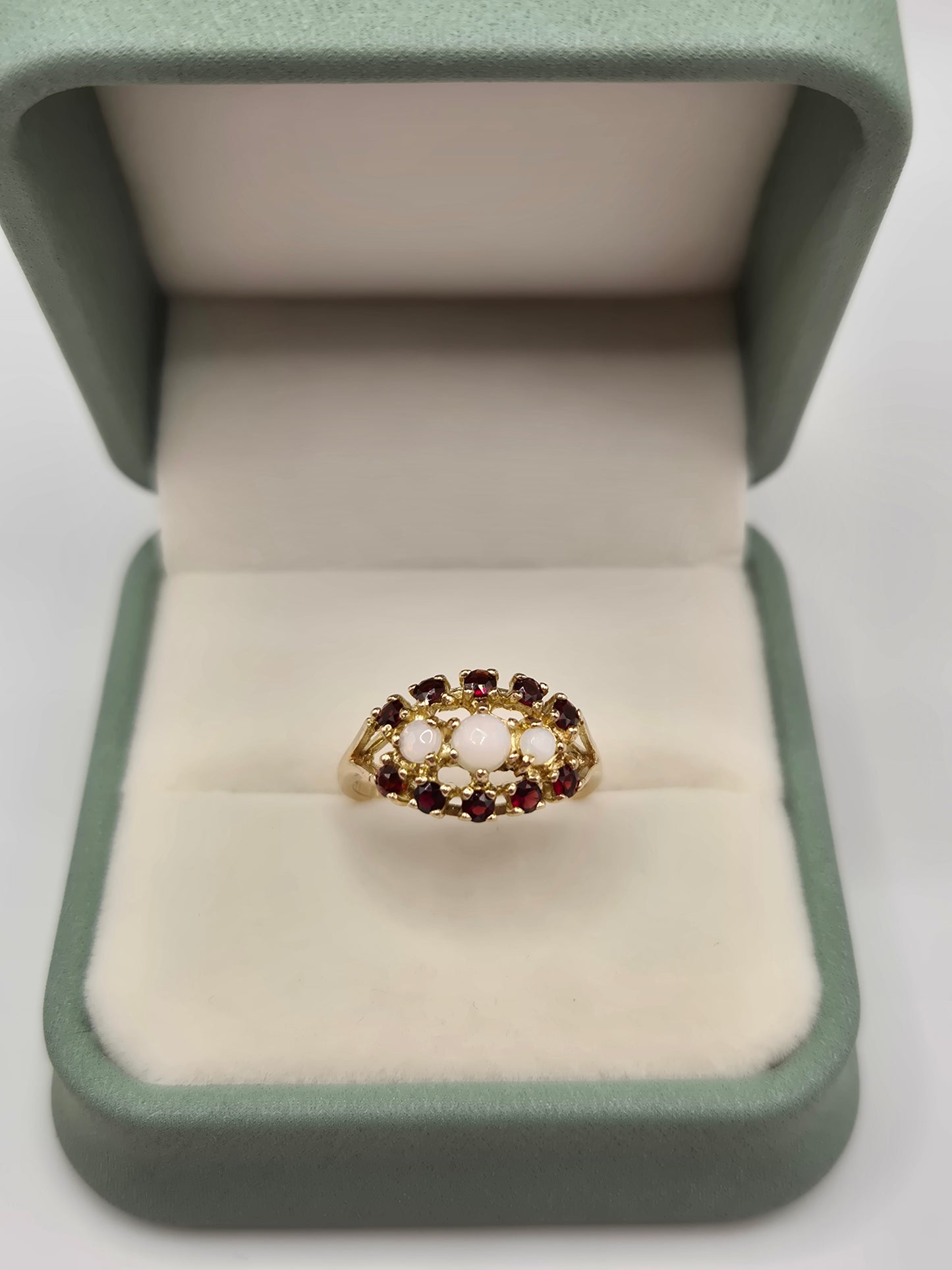 9ct gold opal and garnet ring