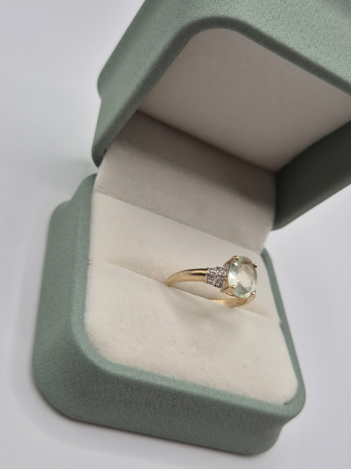 9ct gold prehnite ring