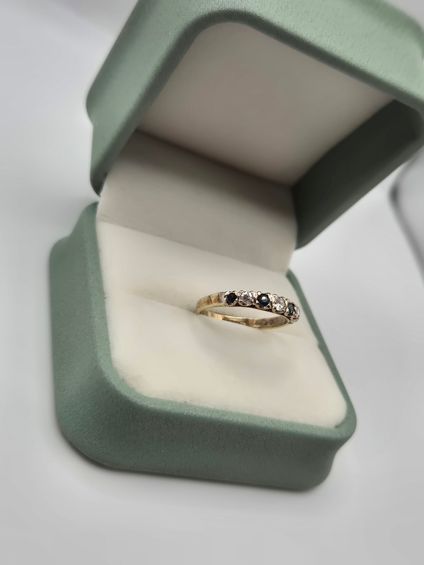 9ct gold sapphire and cz ring