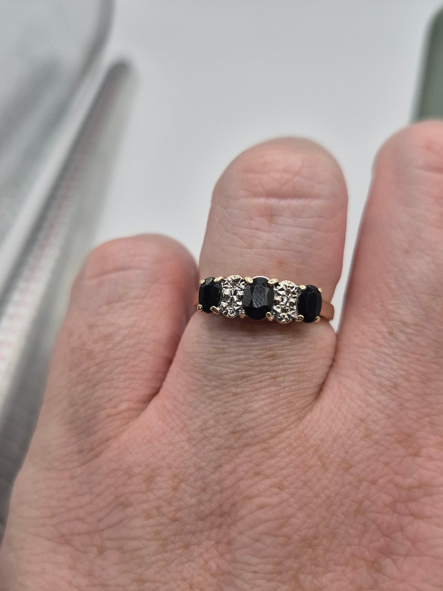 9ct gold sapphire and diamond ring