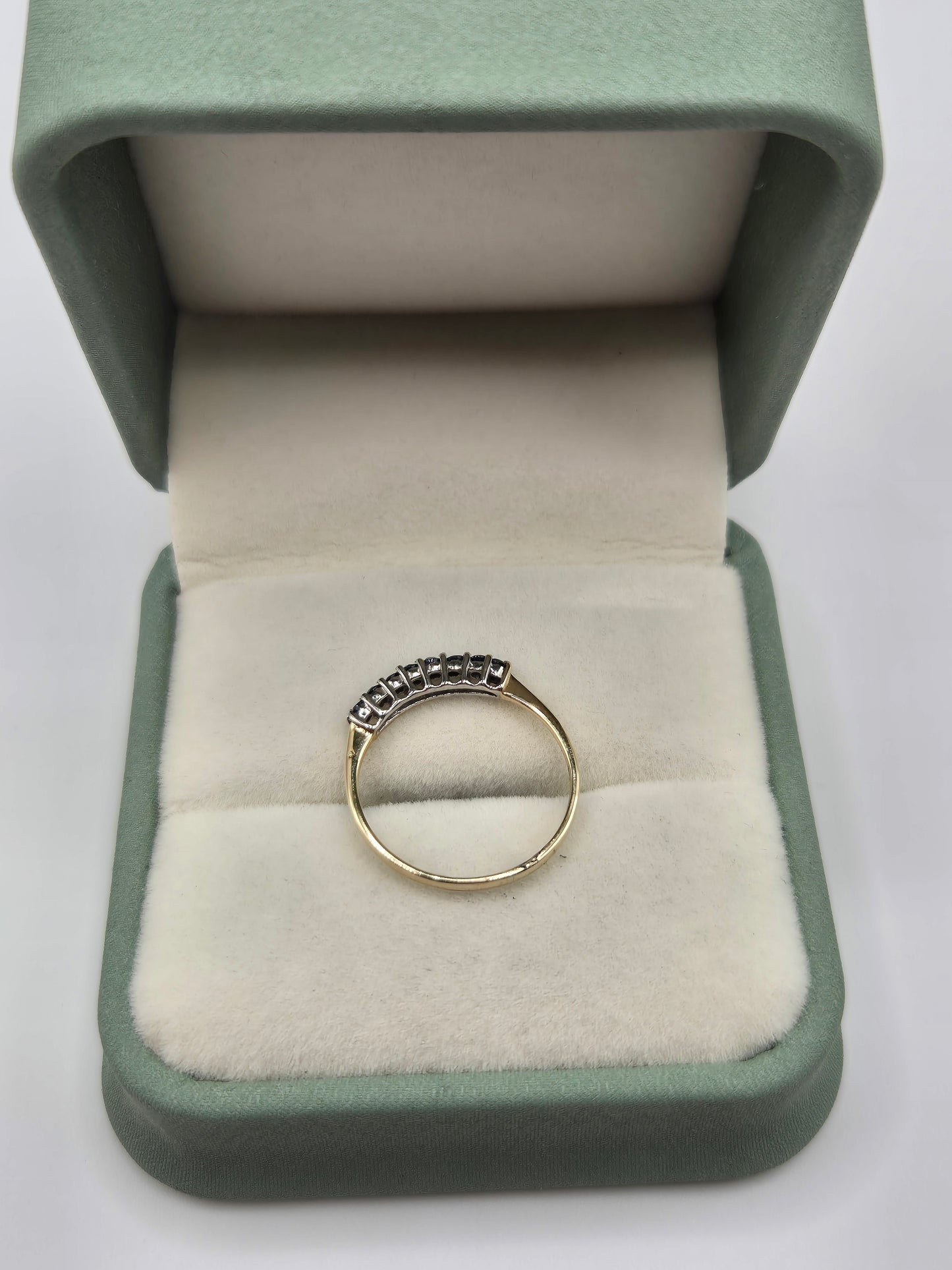 9ct gold tanzanite ring