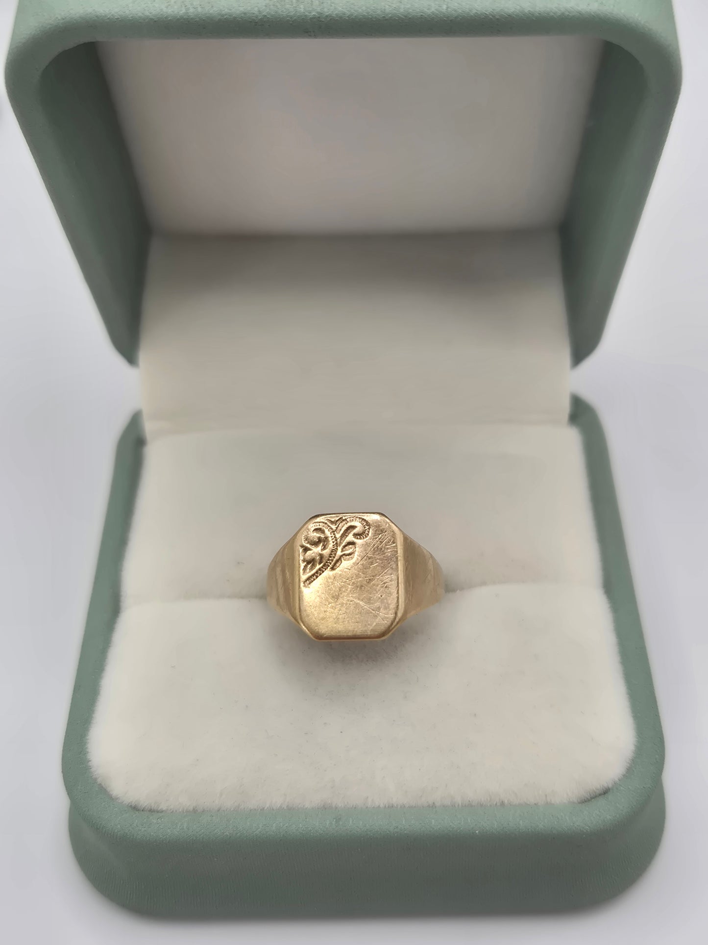 9ct gold signet ring
