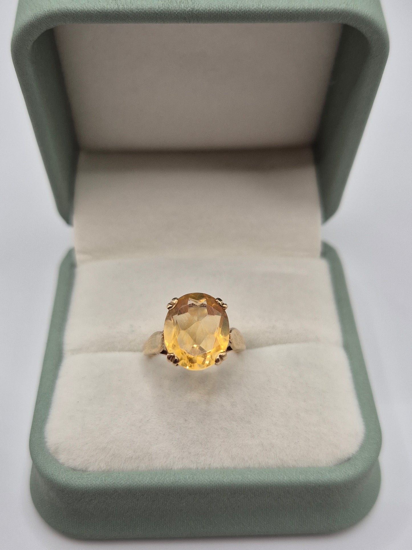 9ct gold citrine ring