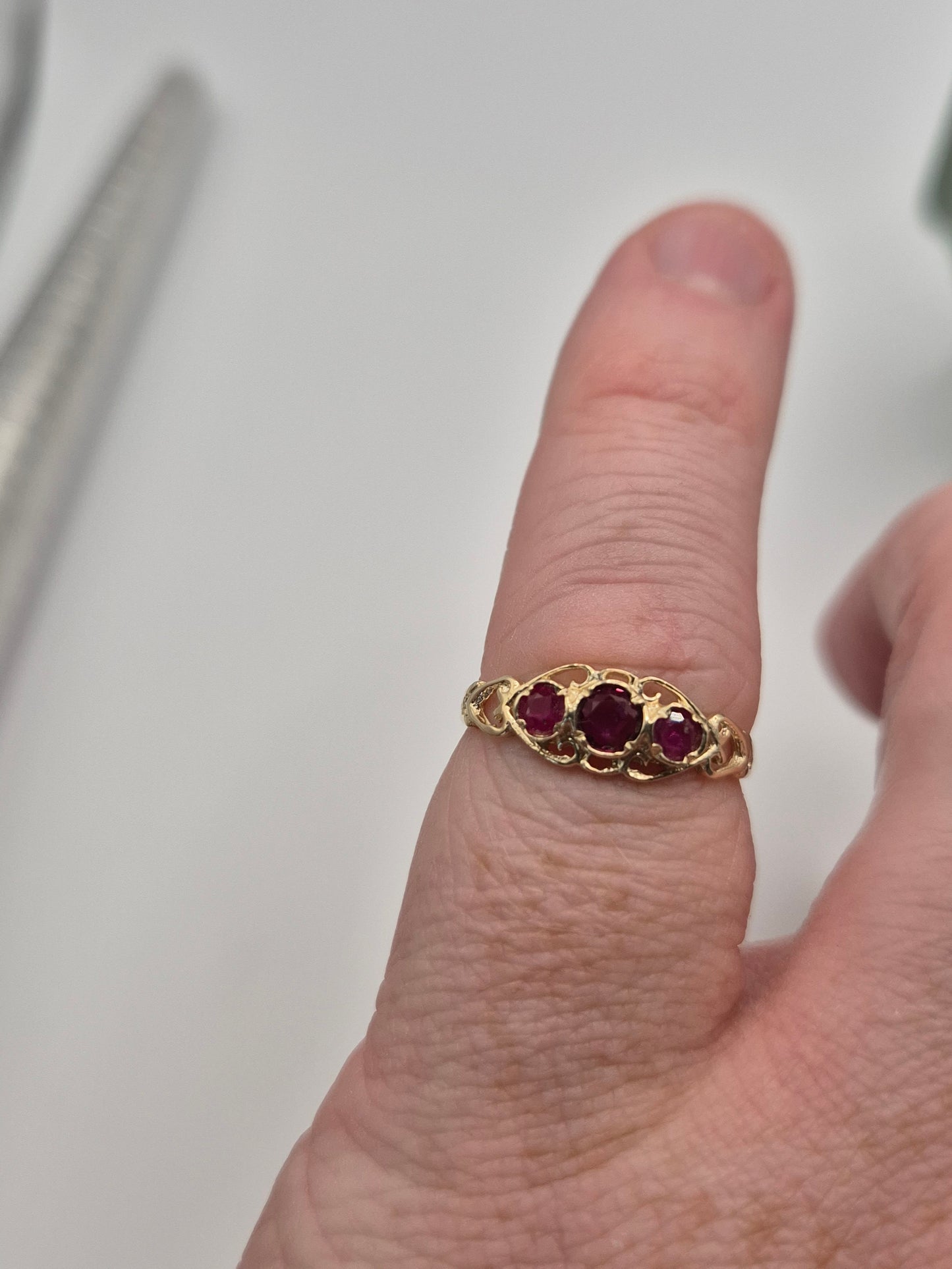 9ct gold ruby ring
