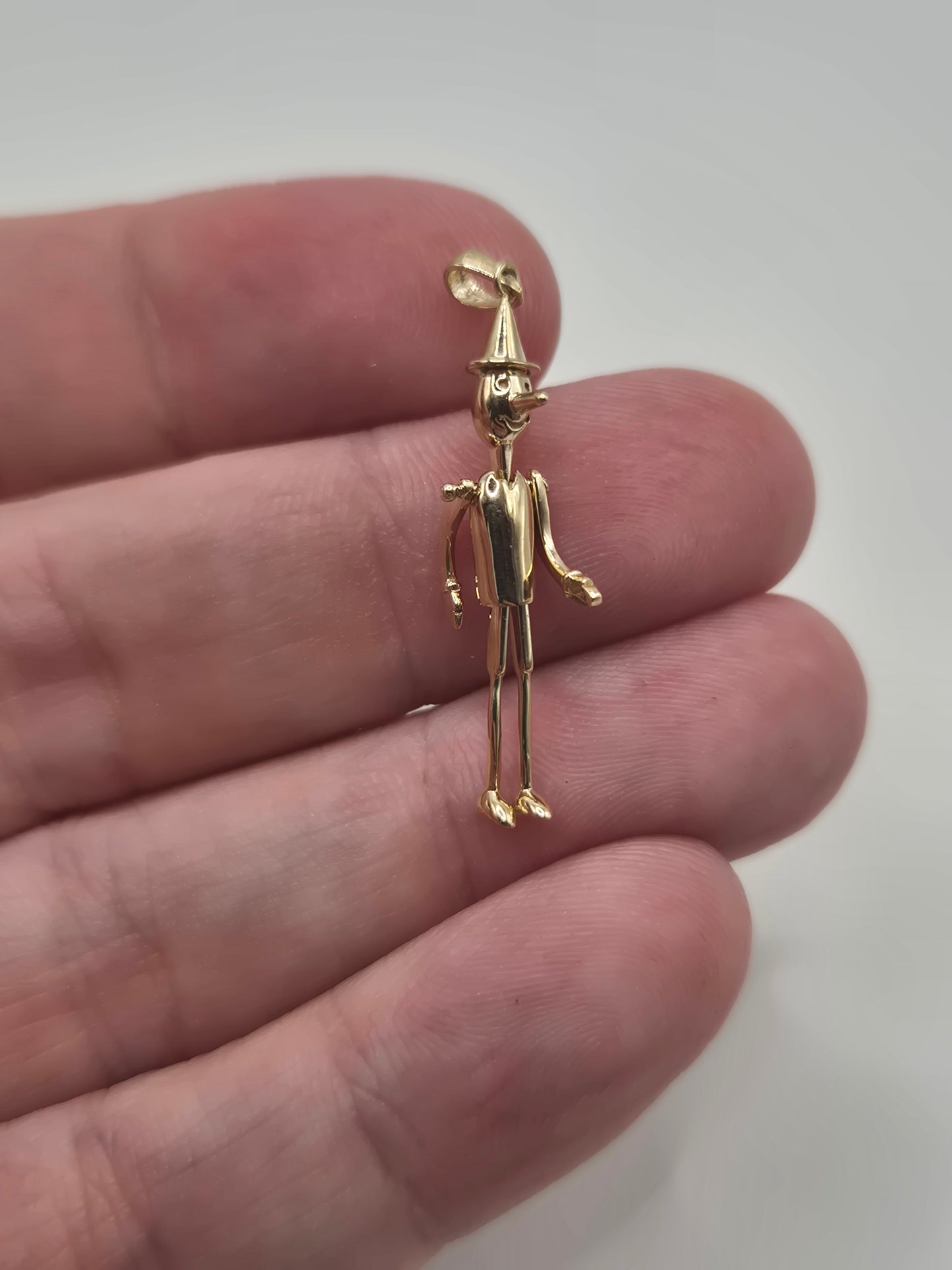 9ct gold puppet pendant
