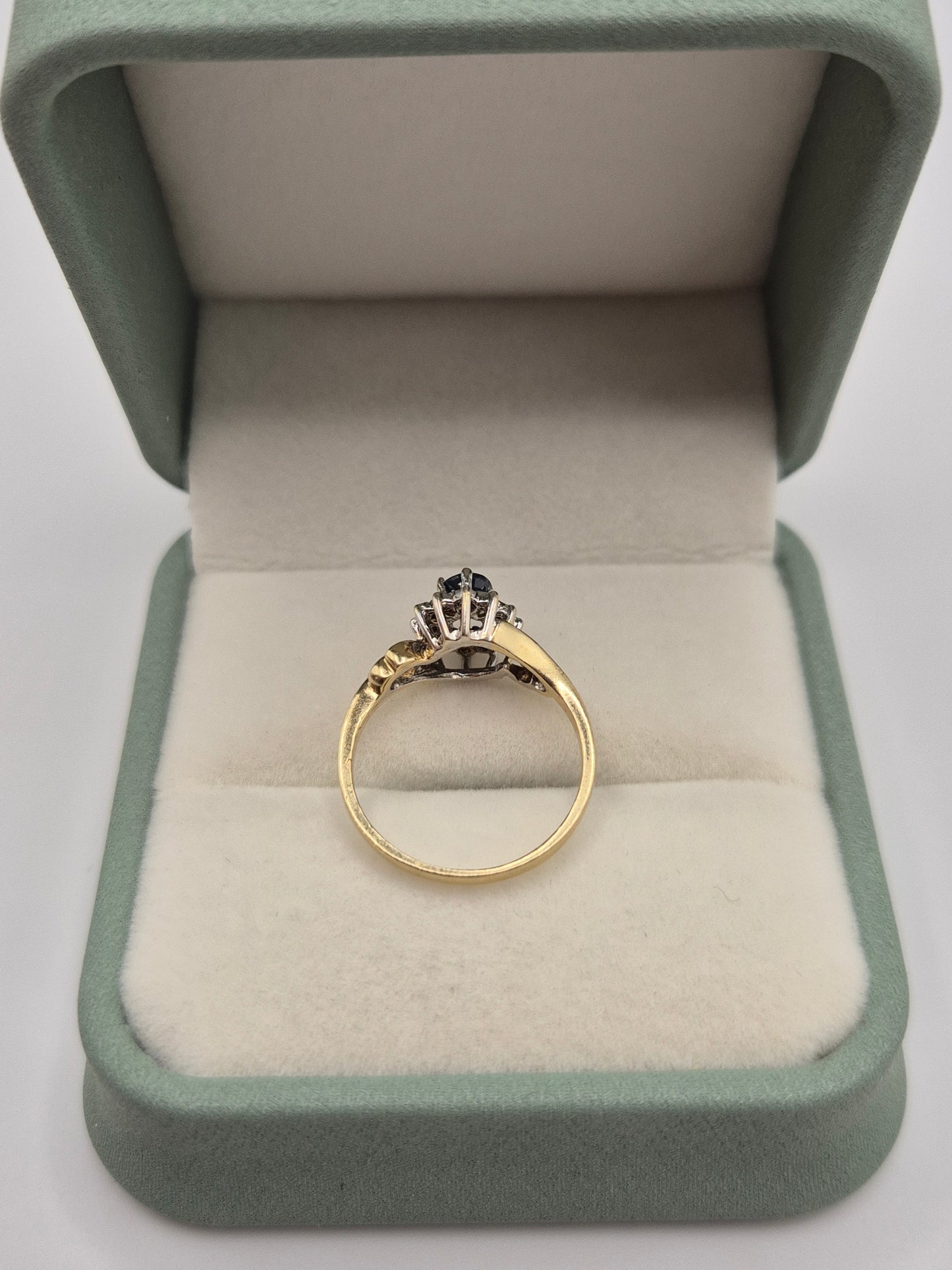 9ct gold sapphire and diamond ring