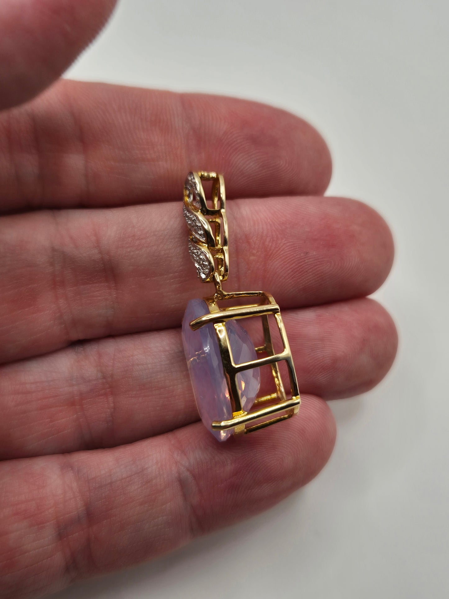 9ct gold rose quartz and diamond pendant