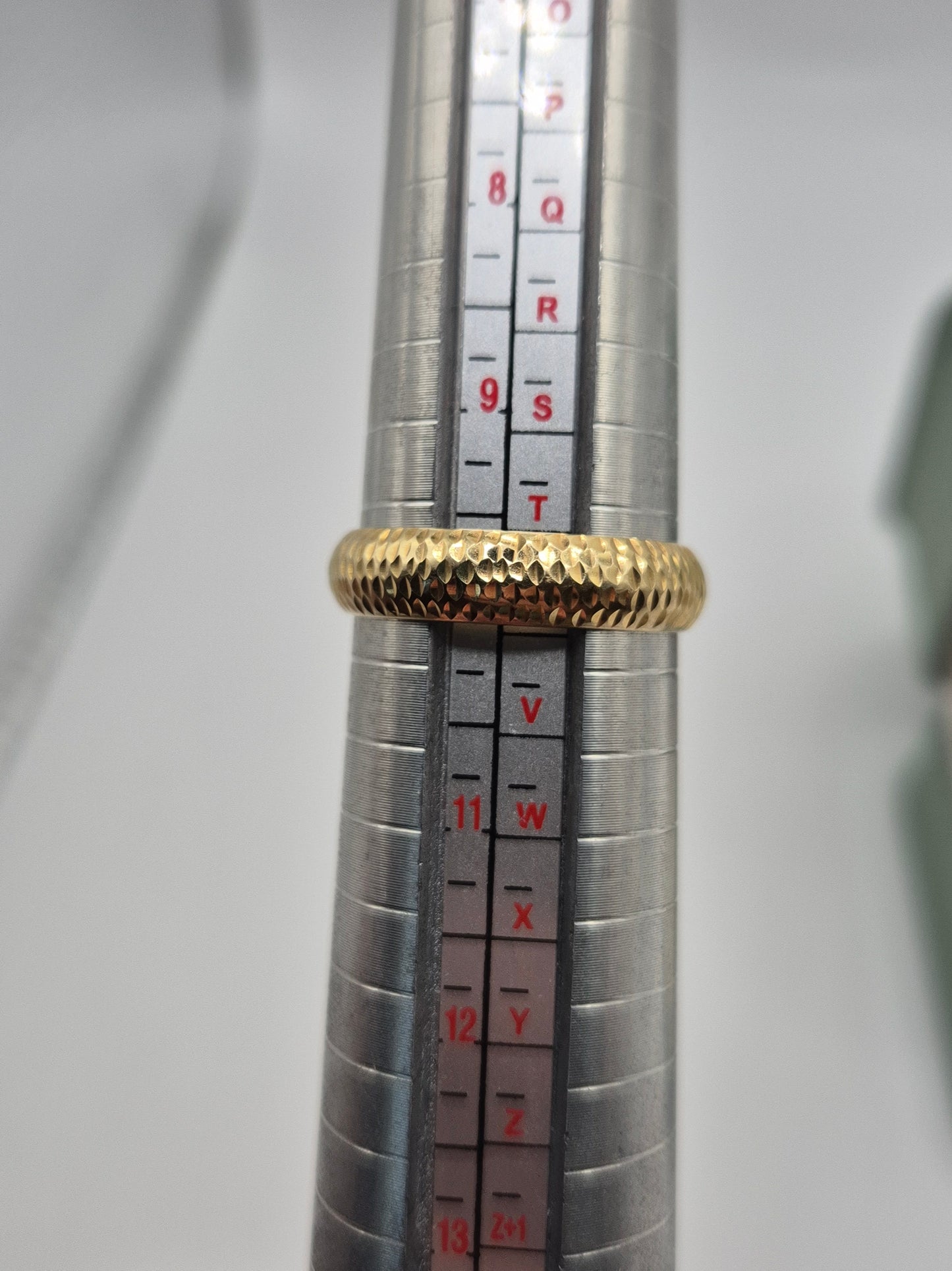 9ct gold band ring