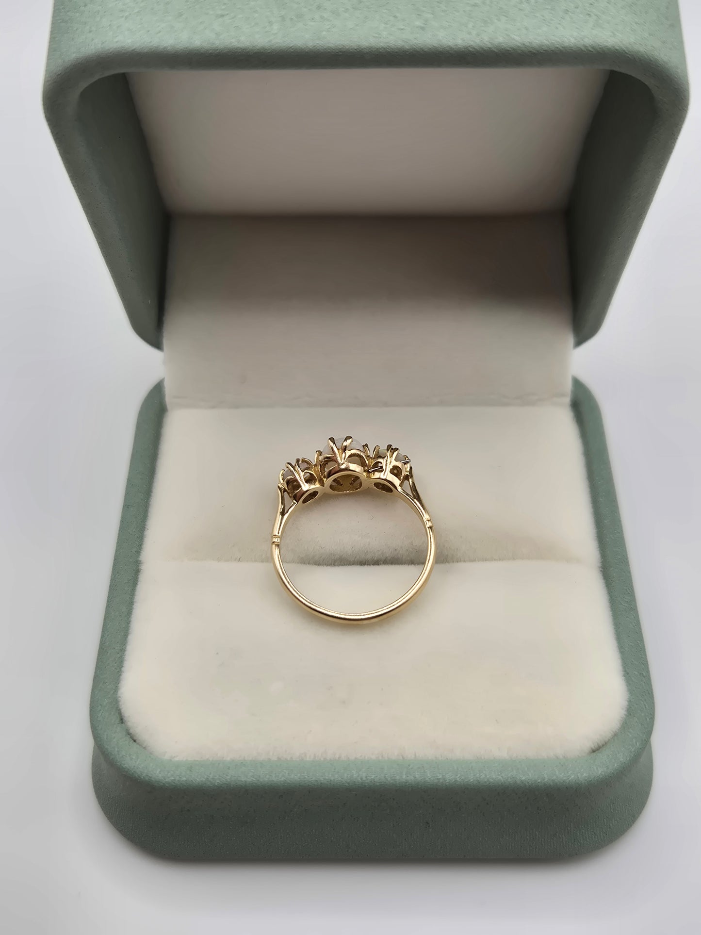 9ct gold opal ring