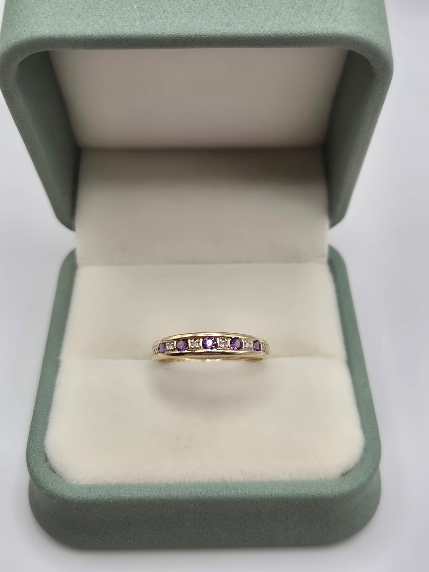 9ct gold amethyst and diamond ring