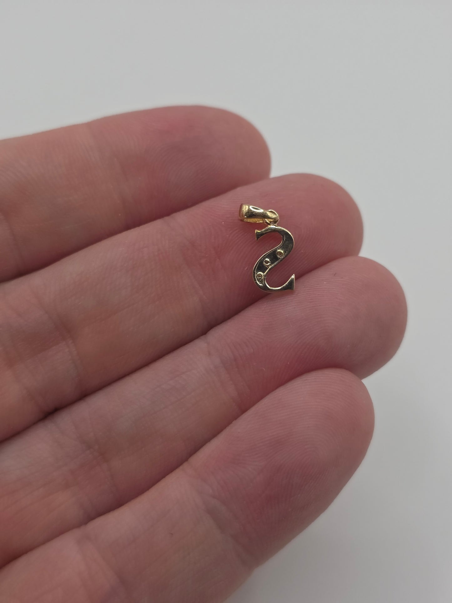9ct gold diamond initial S pendant