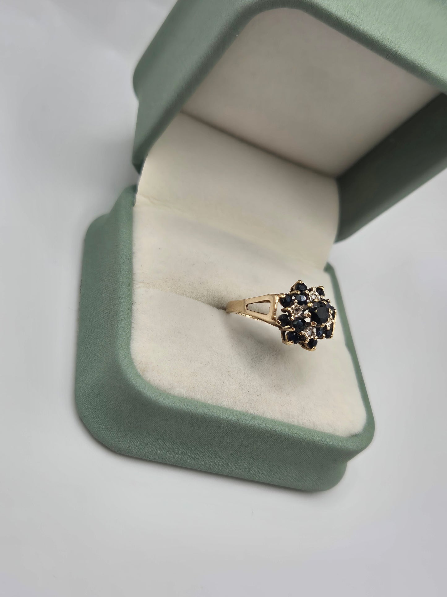 9ct gold sapphire and diamond ring