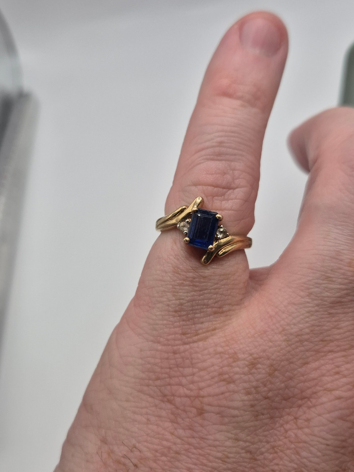 9ct gold sapphire and cz ring