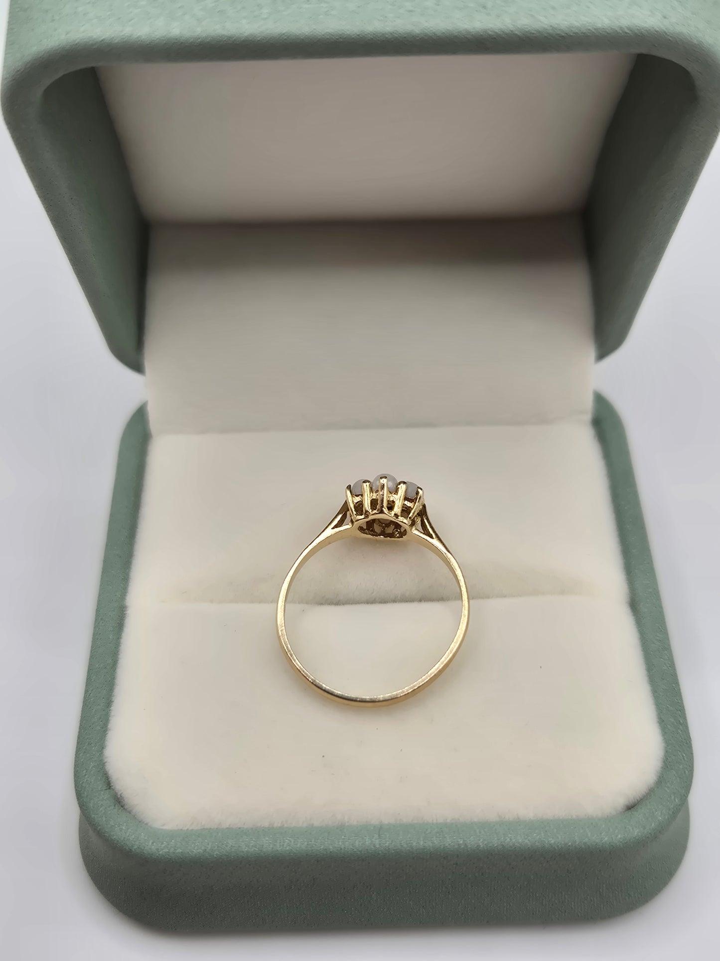 9ct gold opal ring