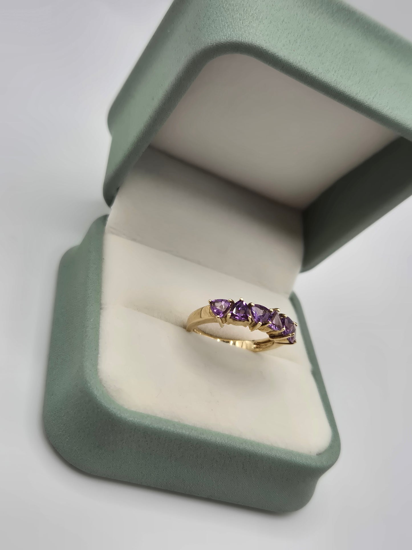 9ct gold amethyst ring