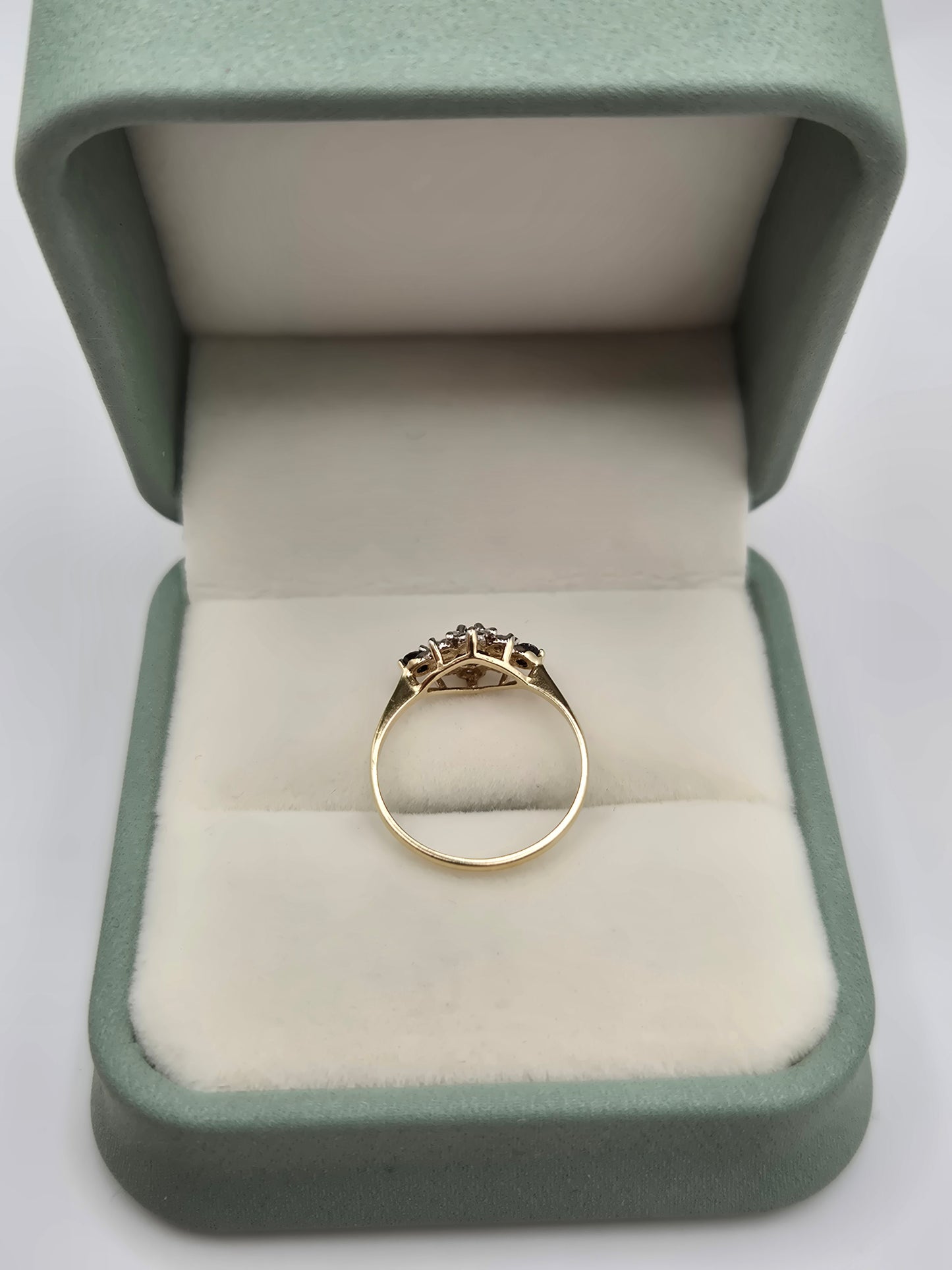 9ct gold sapphire and diamond ring