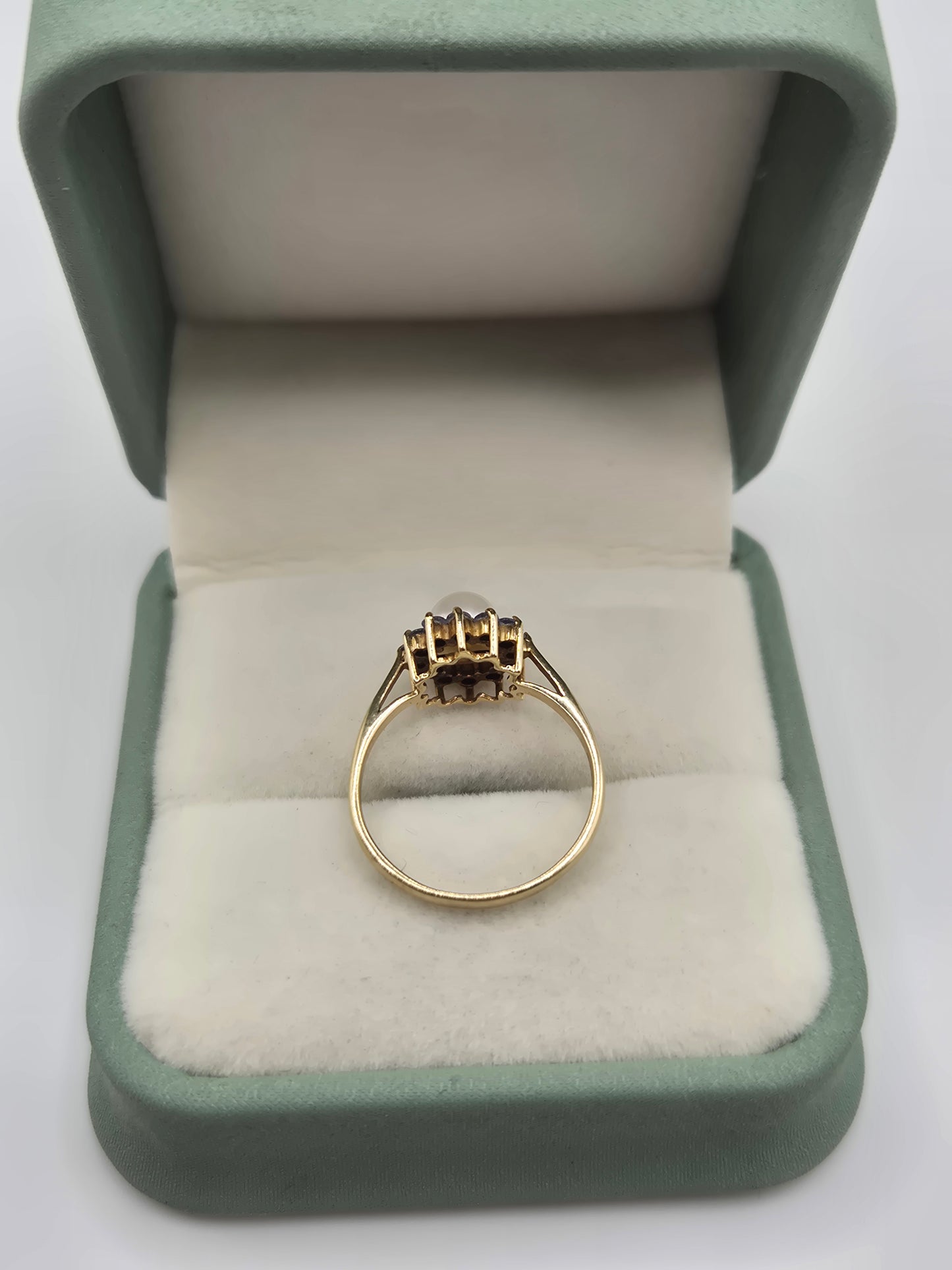 9ct gold tanzanite and pearl ring