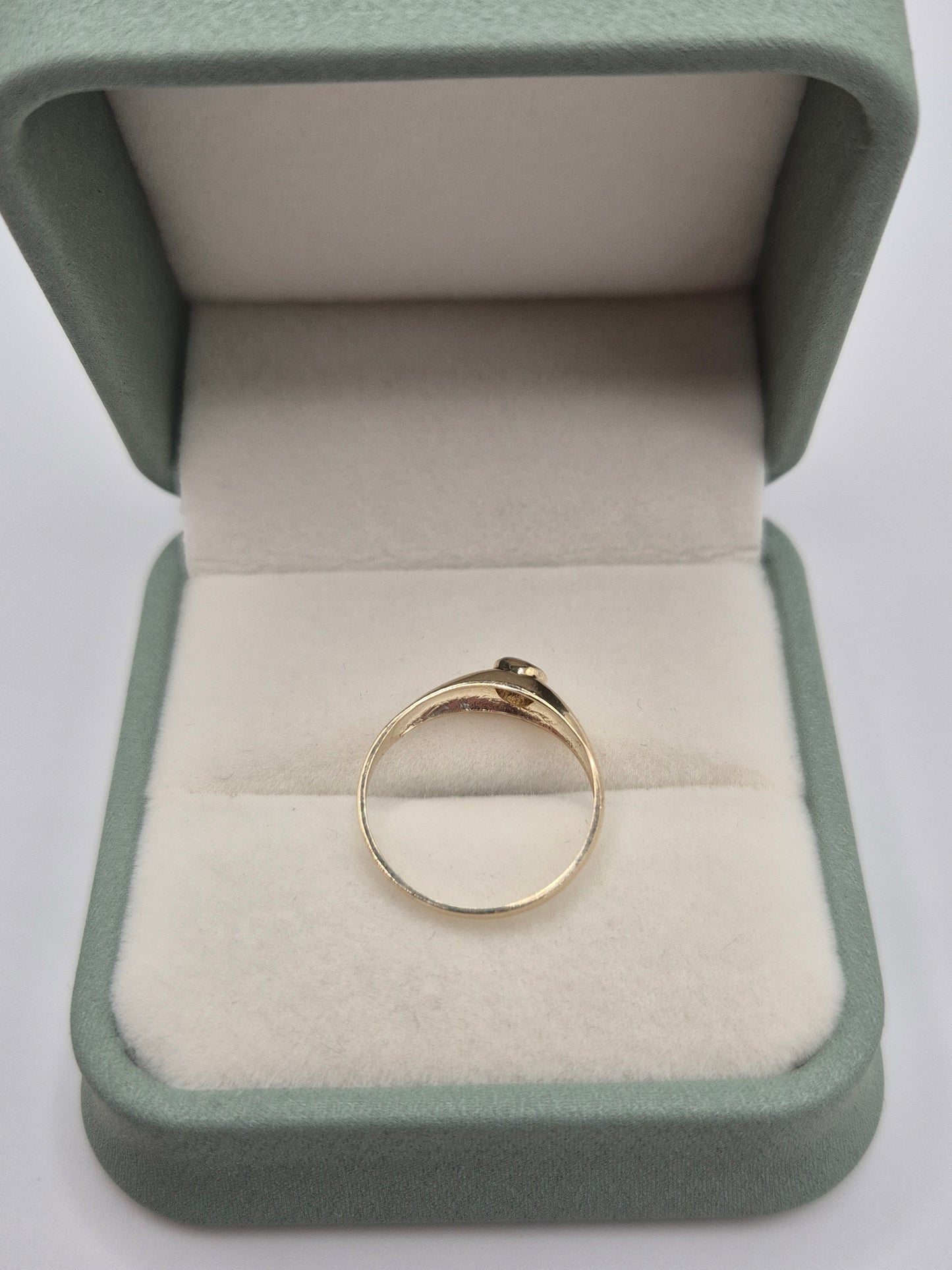 9ct gold opal gypsy ring