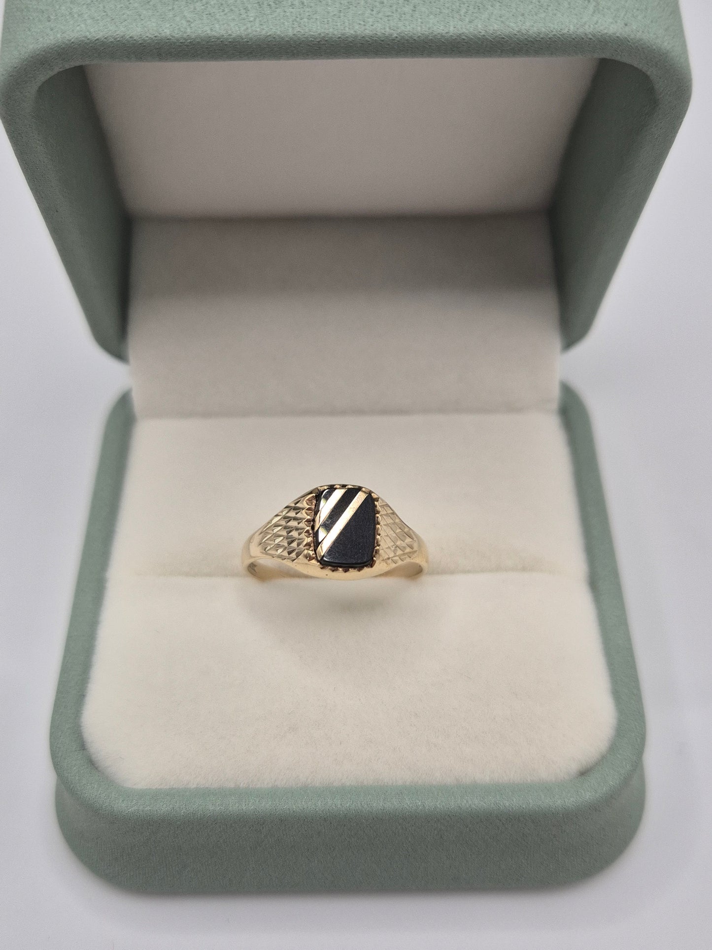 9ct gold onyx signet ring