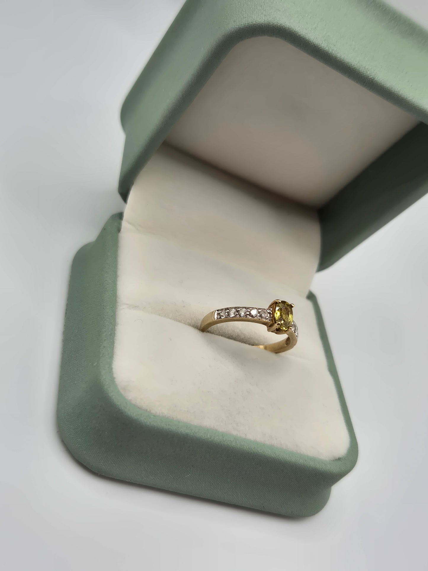 9ct gold citrine and zircon ring